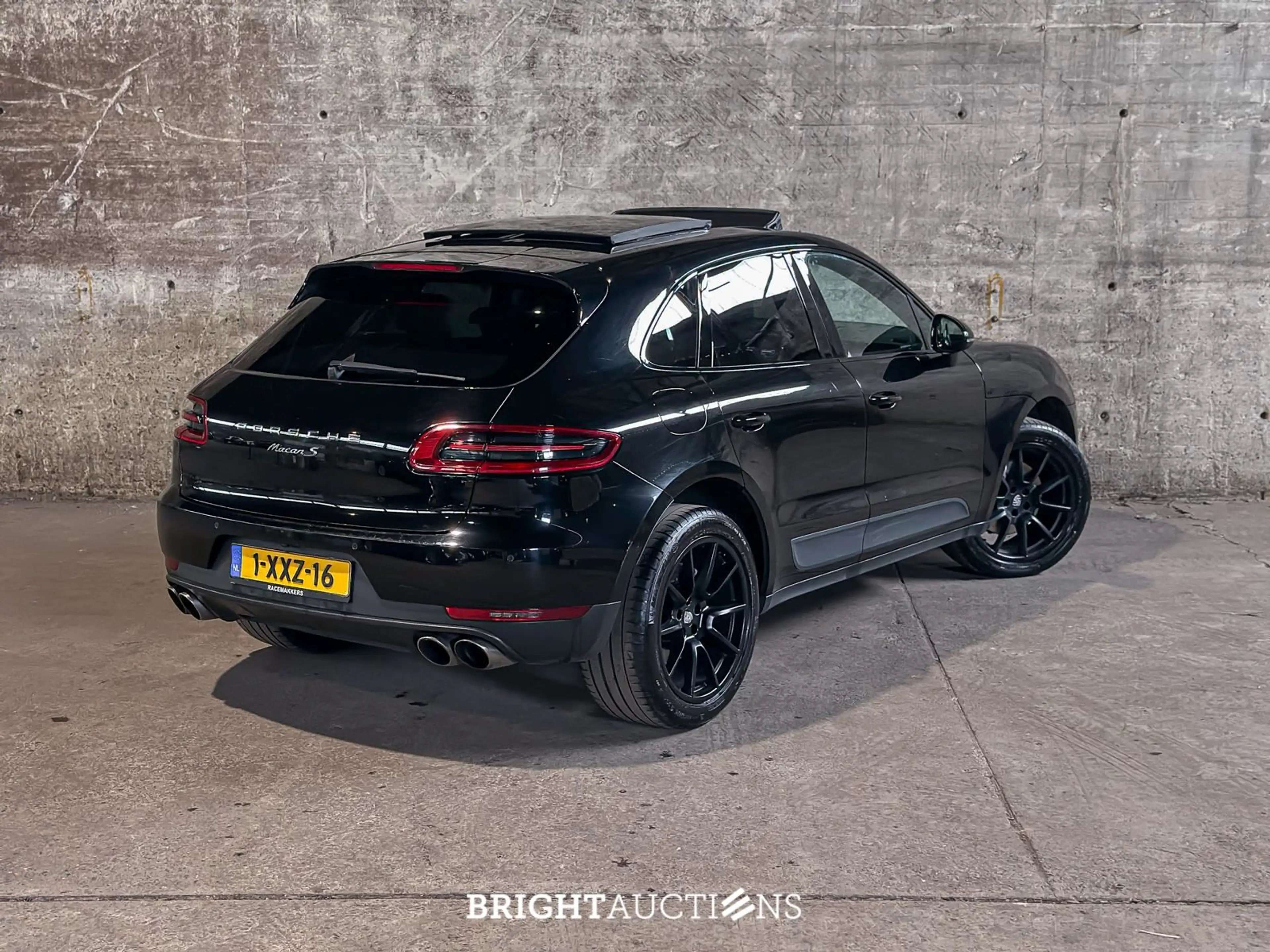 Porsche Macan 3.0 D S — photo 15