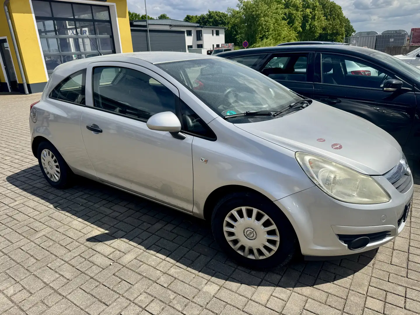 Opel Corsa Selection / Klima / 8 fach Silber - 1
