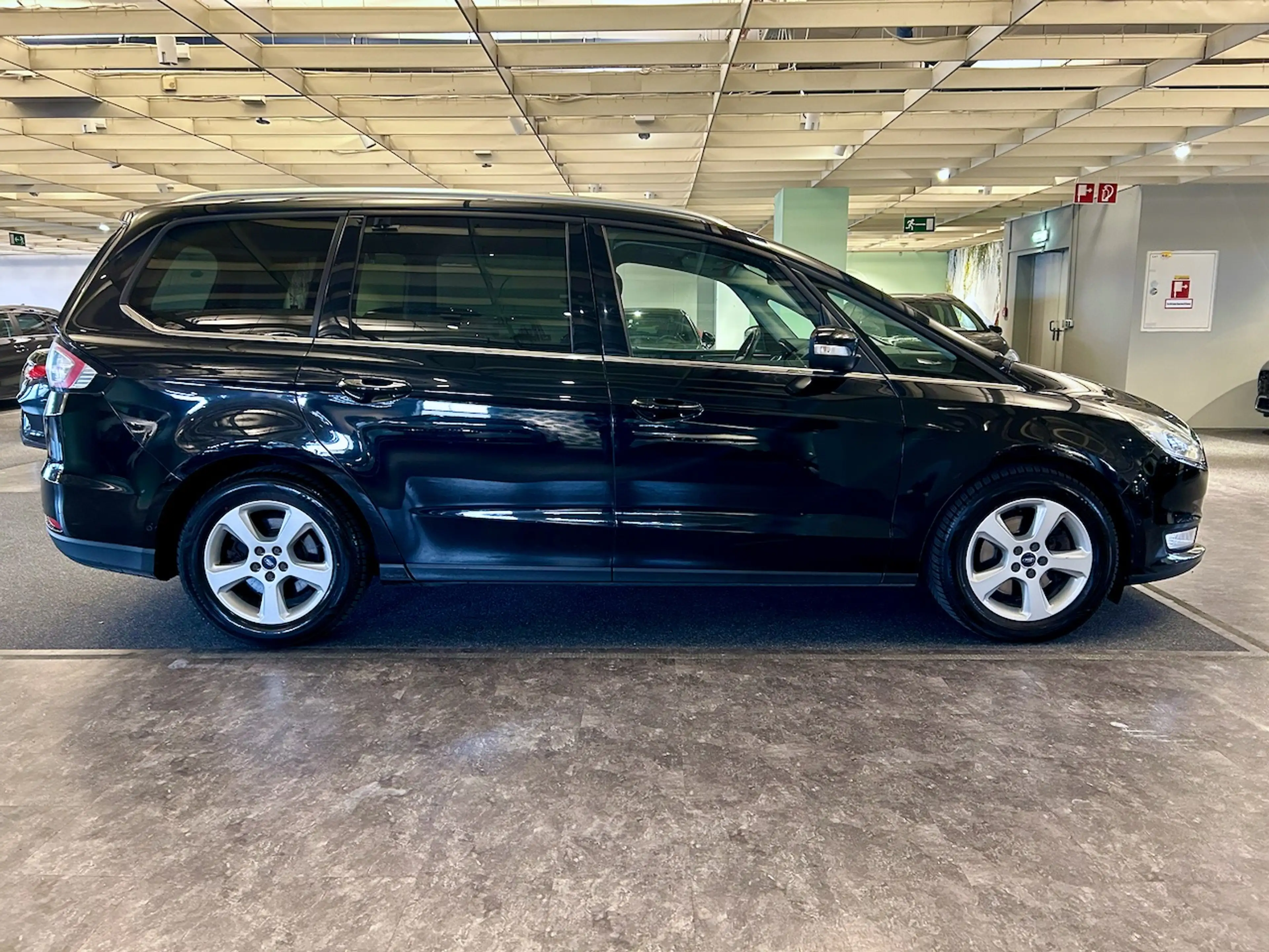Ford Galaxy Galaxy 2,0 TDCi Titanium — photo 4