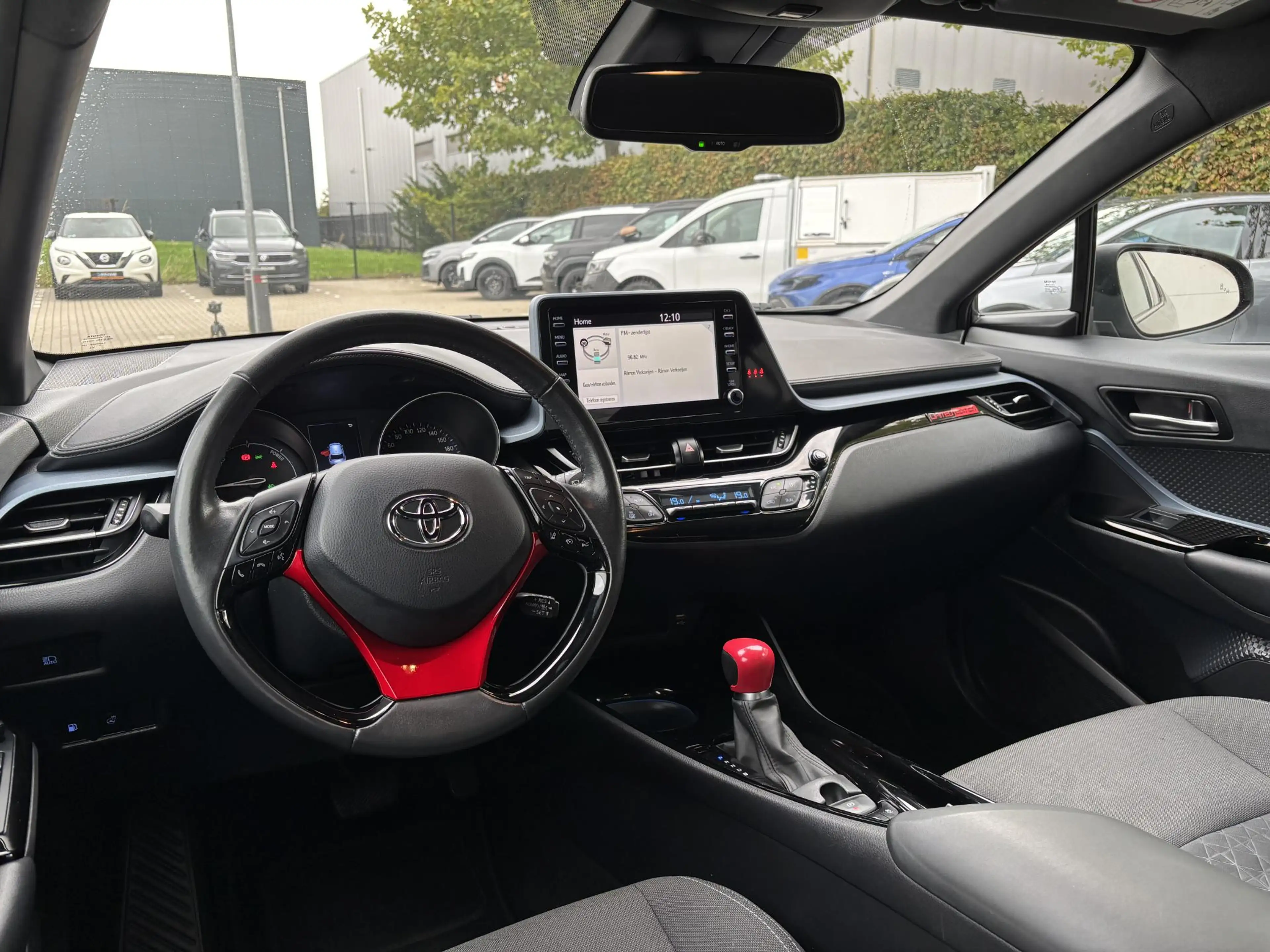 Toyota C-HR 1.8 Hybrid Executive Navigatie /  Climate Control — photo 24