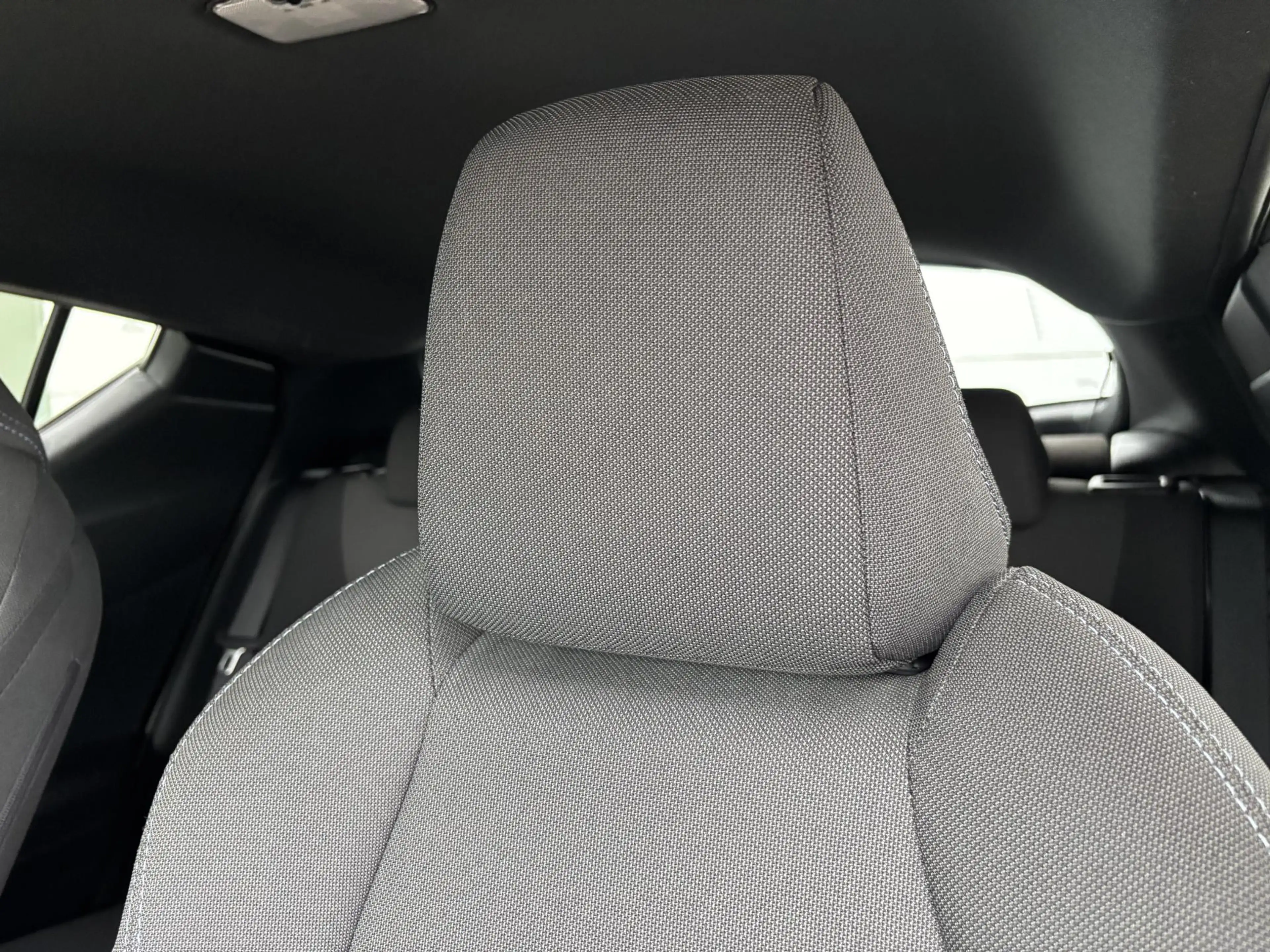 Toyota C-HR 1.8 Hybrid Executive Navigatie /  Climate Control — photo 27