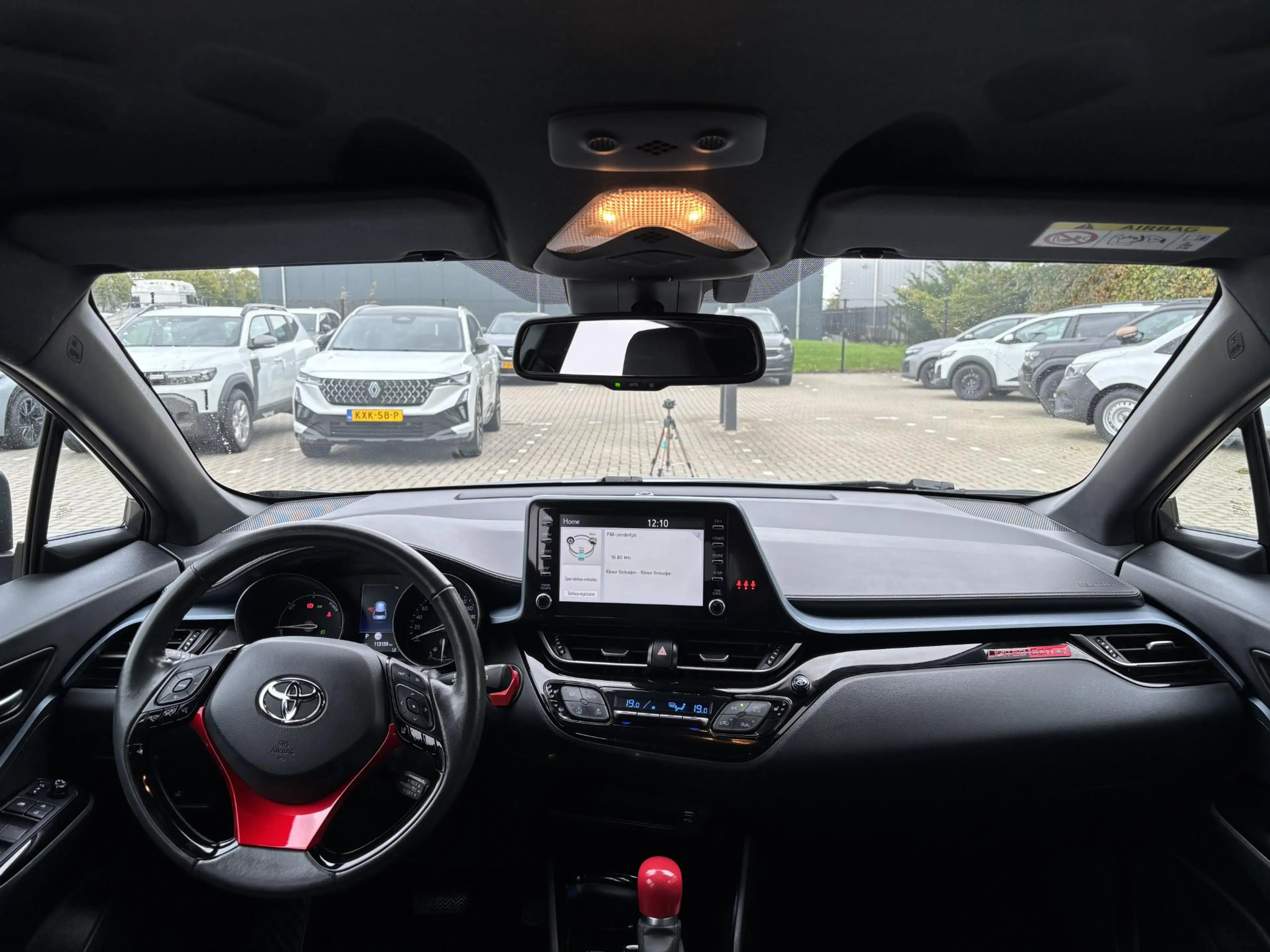 Toyota C-HR 1.8 Hybrid Executive Navigatie /  Climate Control — photo 3