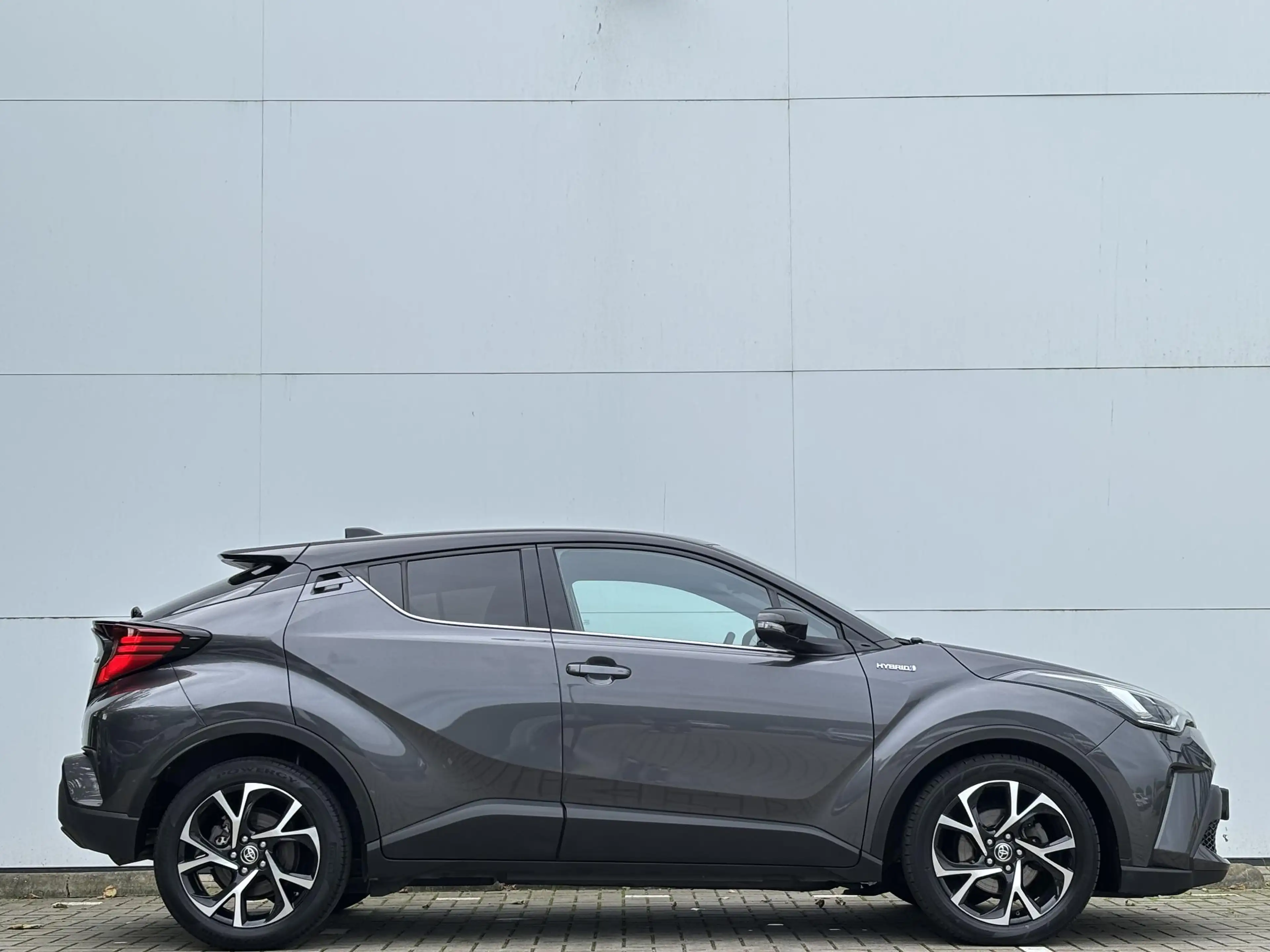 Toyota C-HR 1.8 Hybrid Executive Navigatie /  Climate Control — photo 16