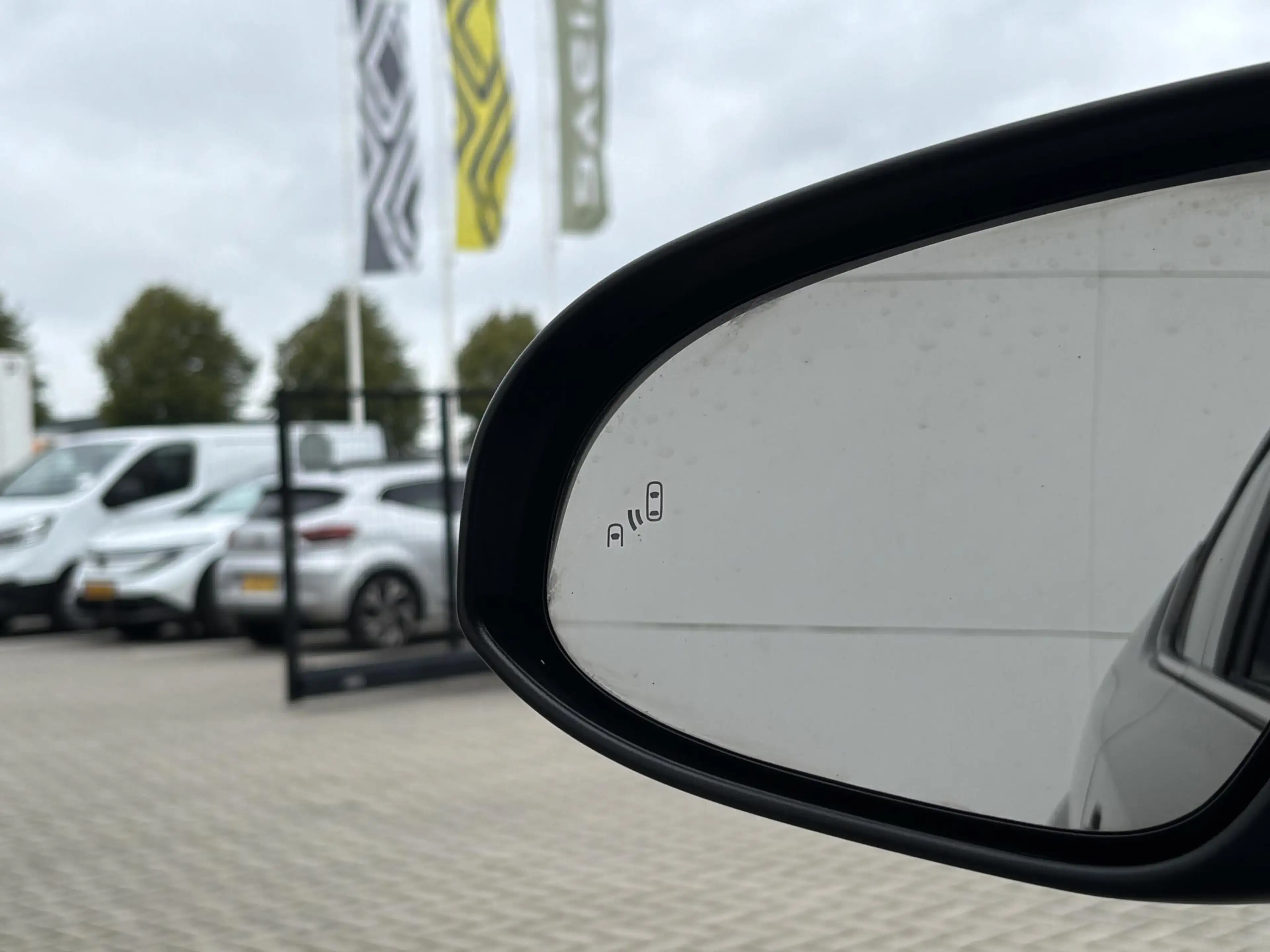 Toyota C-HR 1.8 Hybrid Executive Navigatie /  Climate Control — photo 13