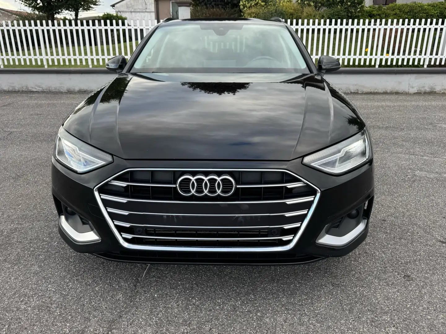 Audi A4 Avant 35 2.0 tfsi mhev Business Advanced 150cv Noir - 2