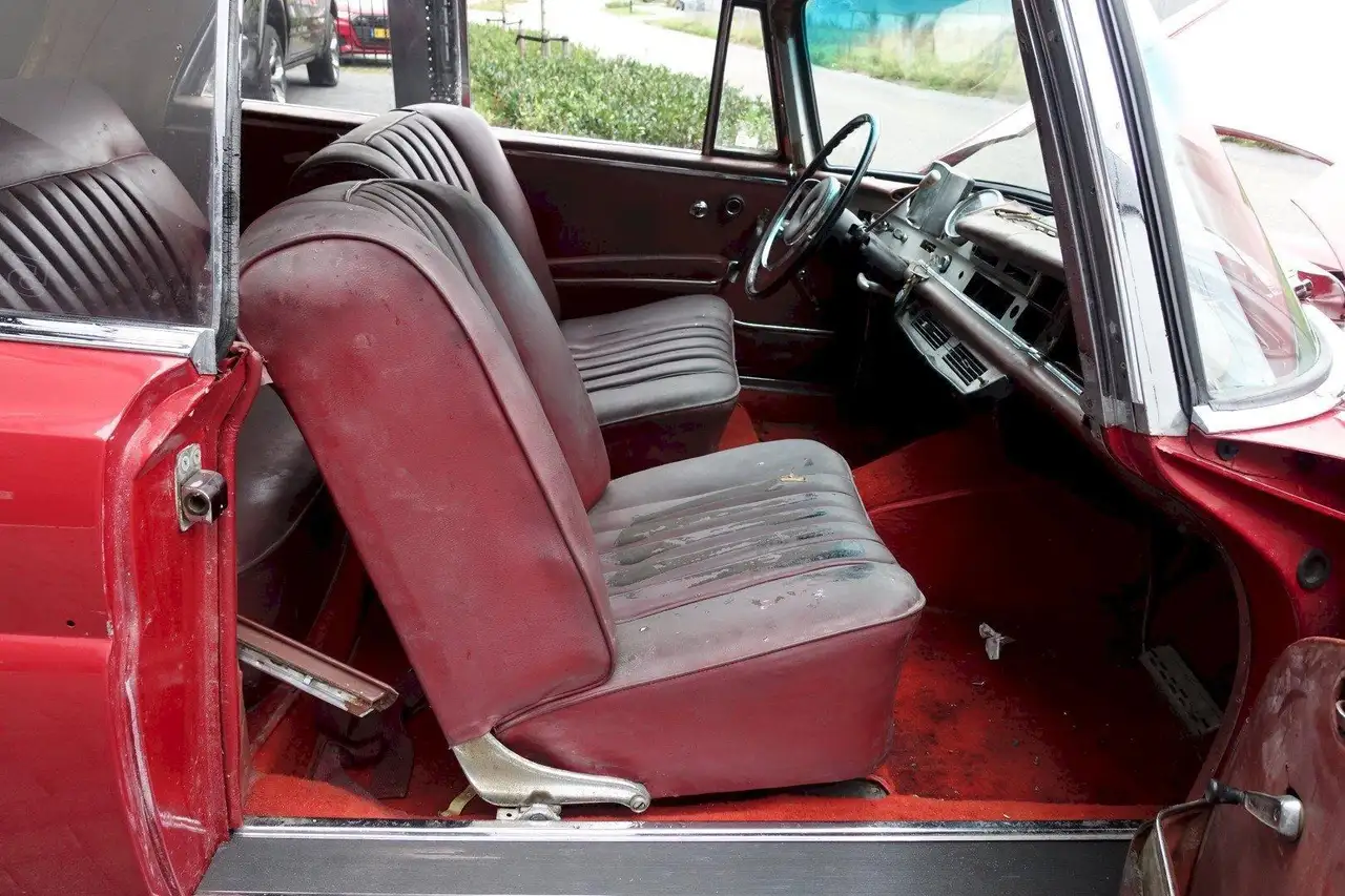 Mercedes-Benz 300 W112 300SE Cabriolet, foto 12
