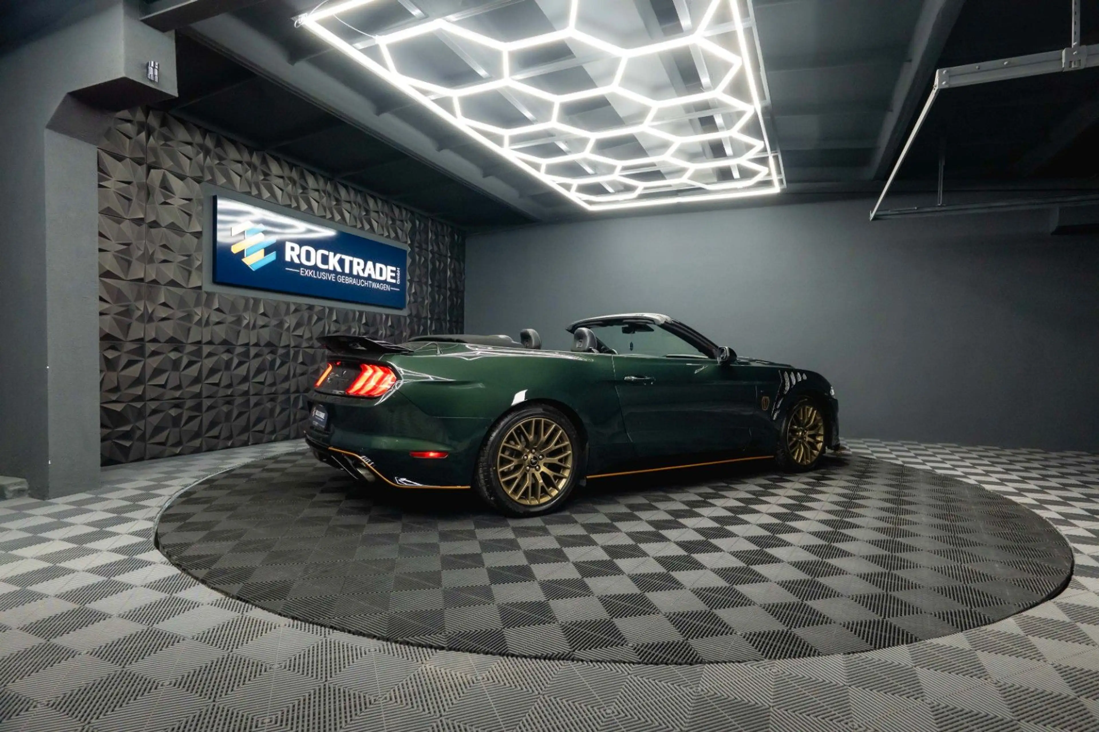 Ford Mustang Cabrio DARK HORSE RockTrade Edition 19% — photo 12