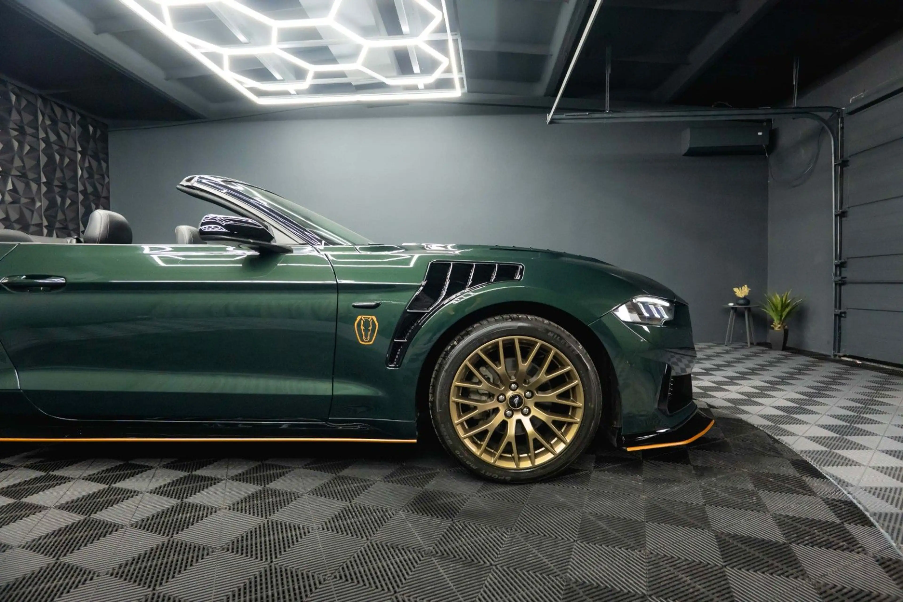 Ford Mustang Cabrio DARK HORSE RockTrade Edition 19% — photo 10