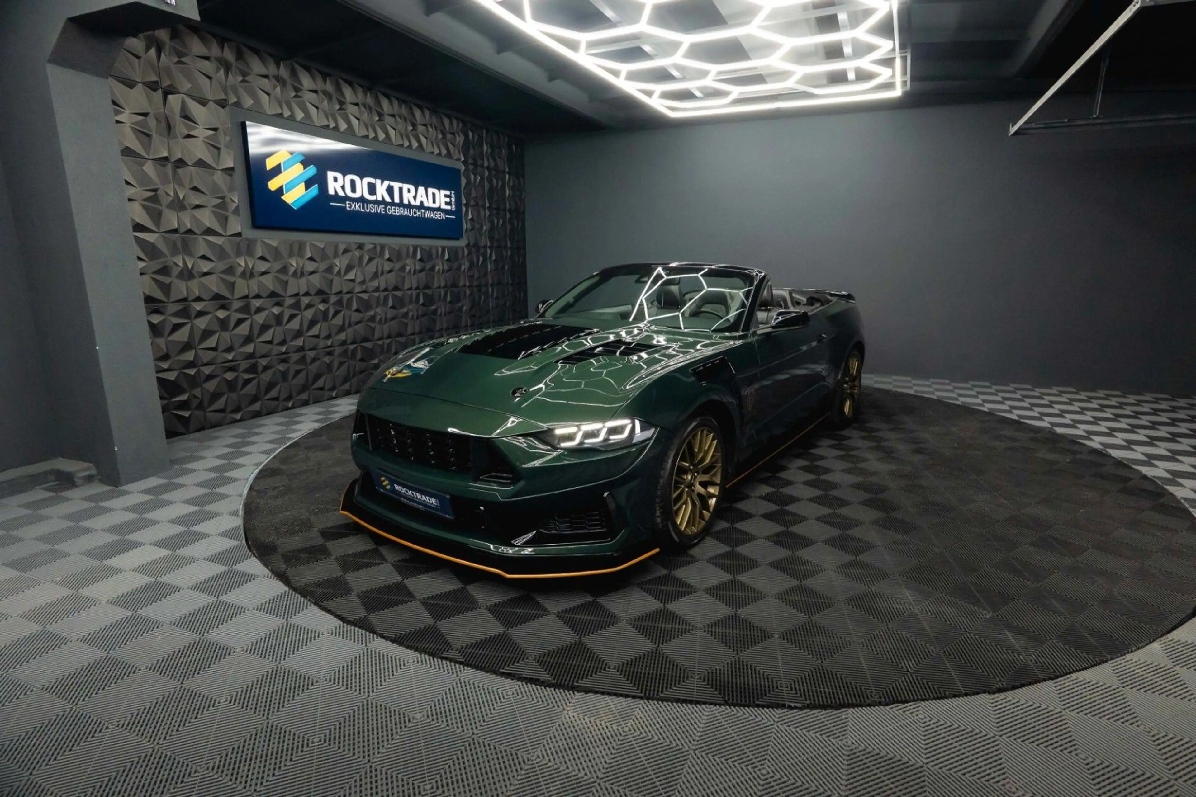 Ford Mustang Cabrio DARK HORSE RockTrade Edition 19% — photo 2