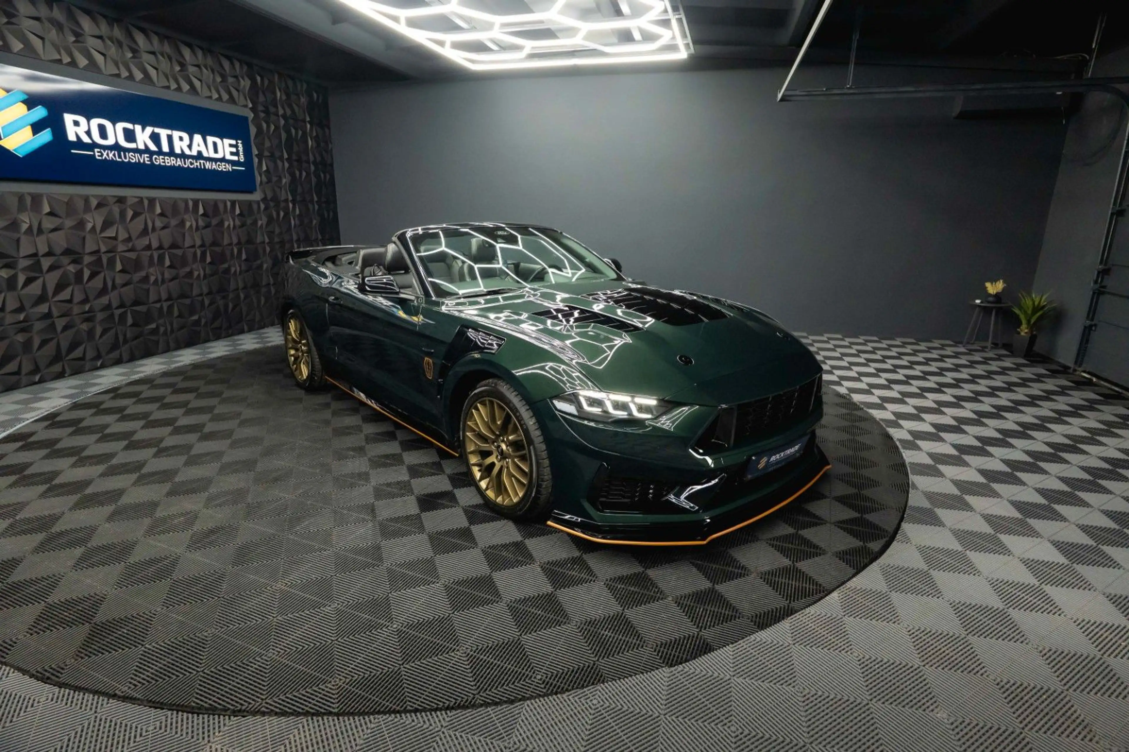 Ford Mustang Cabrio DARK HORSE RockTrade Edition 19% — photo 8
