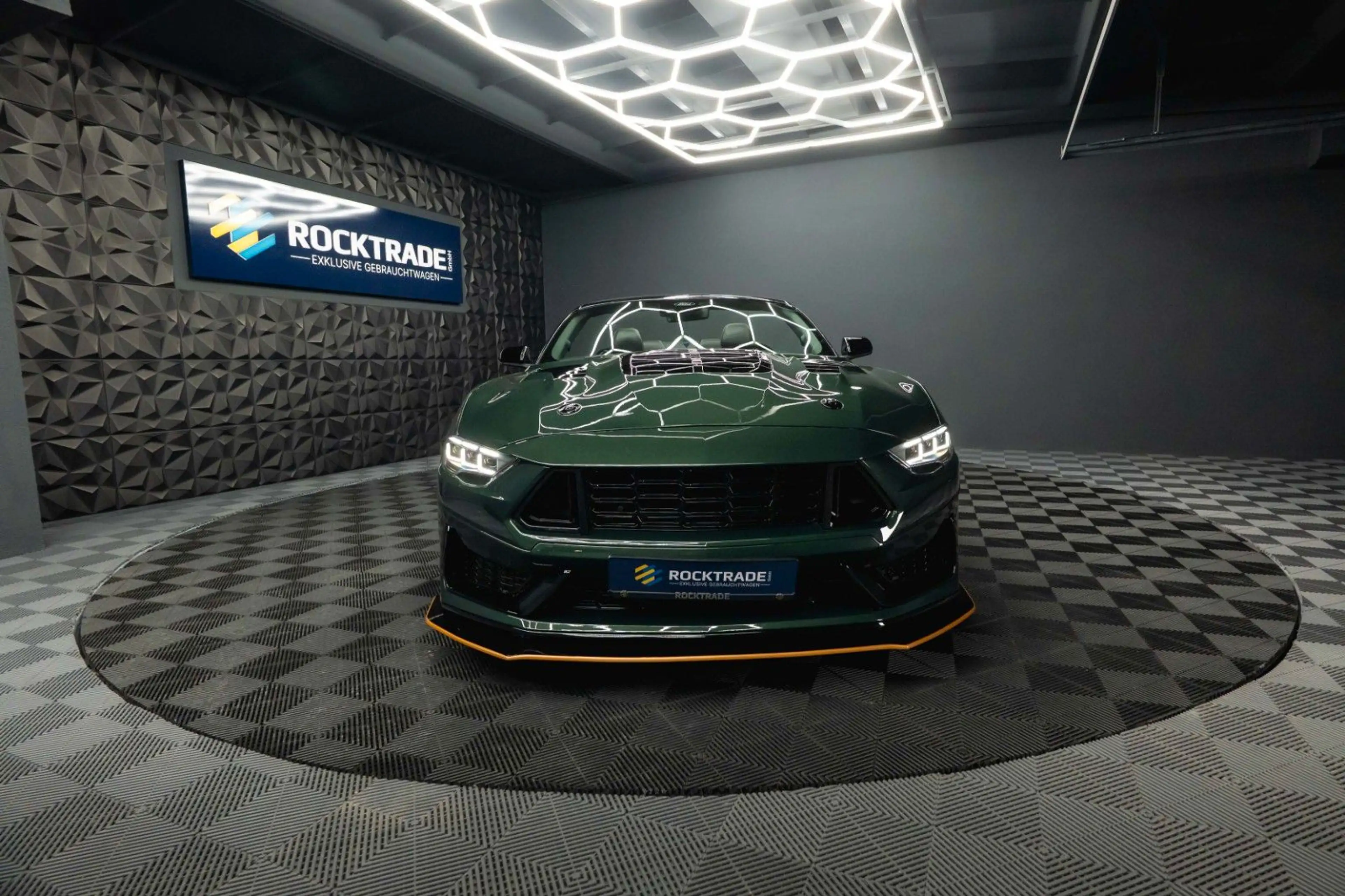 Ford Mustang Cabrio DARK HORSE RockTrade Edition 19% — photo 6