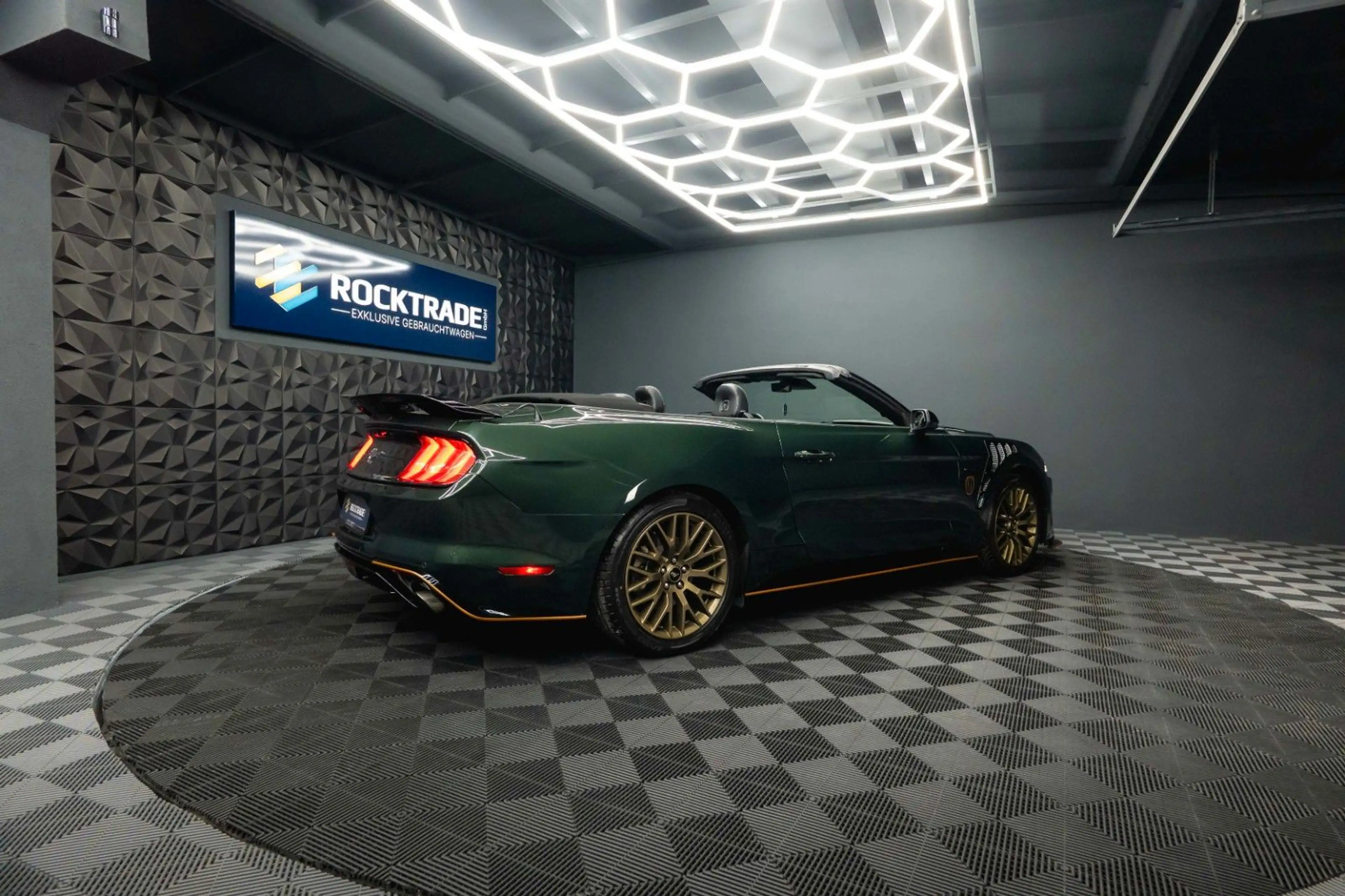 Ford Mustang Cabrio DARK HORSE RockTrade Edition 19% — photo 13