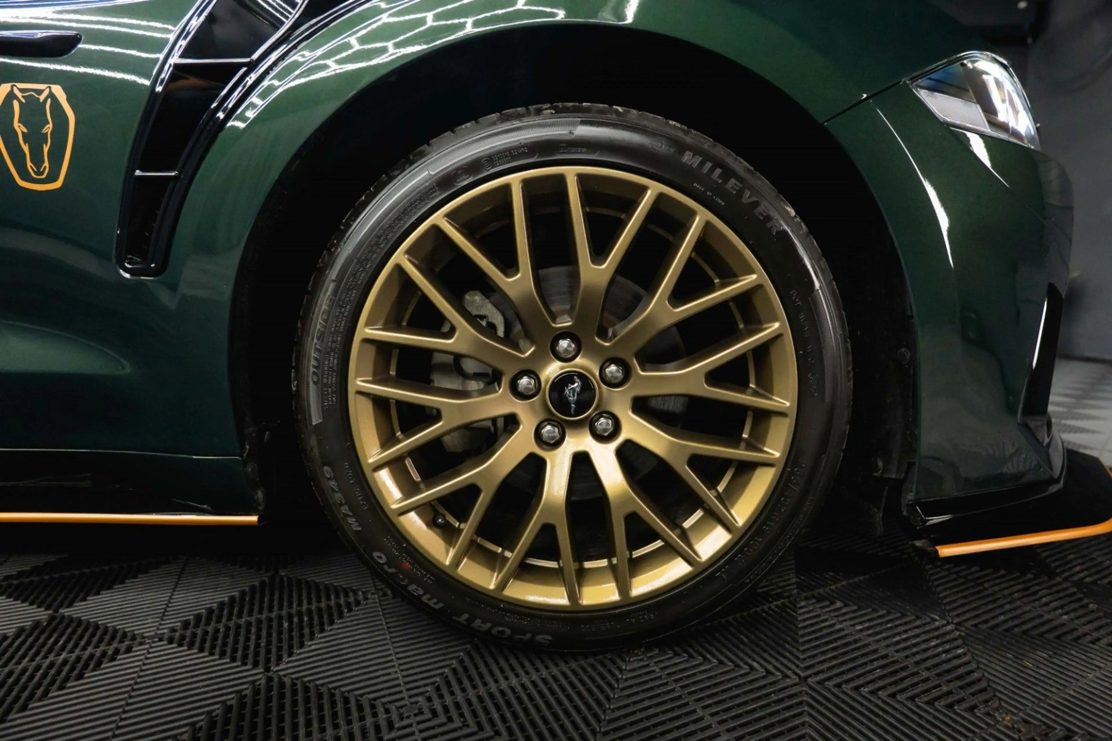 Ford Mustang Cabrio DARK HORSE RockTrade Edition 19% — photo 11