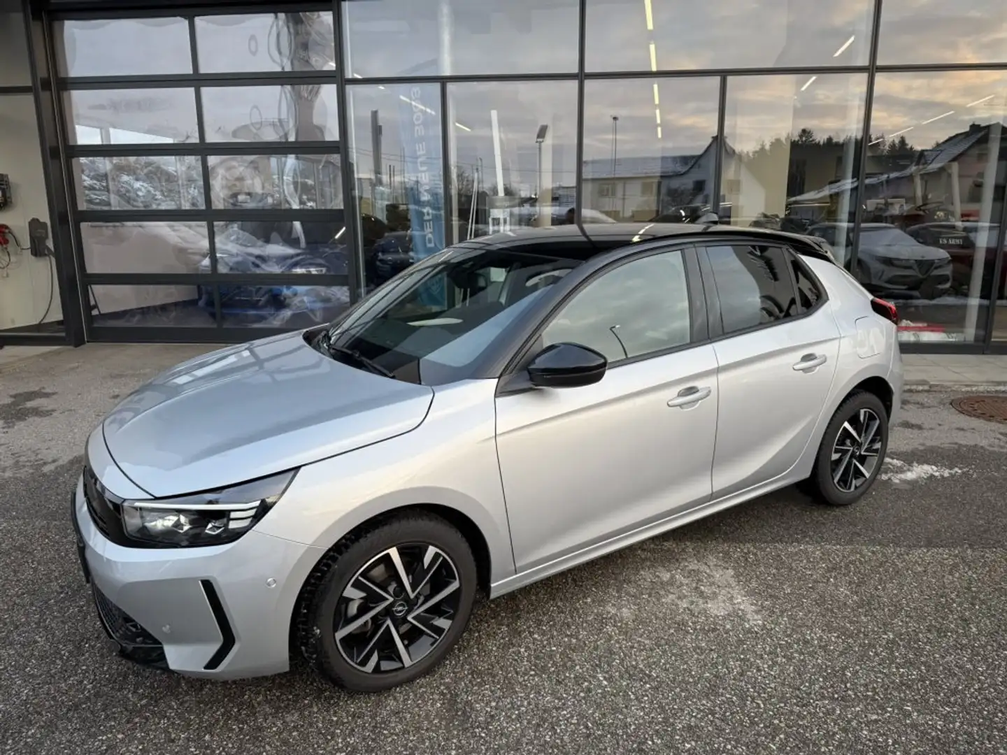 Opel Corsa 1,2 Direct Injection GS Silber - 2