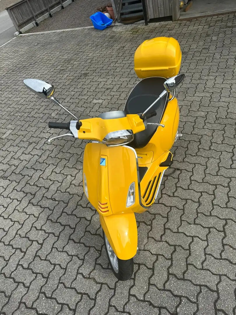 Vespa Sprint 50 Vespa Sprint 50 Geel - 1