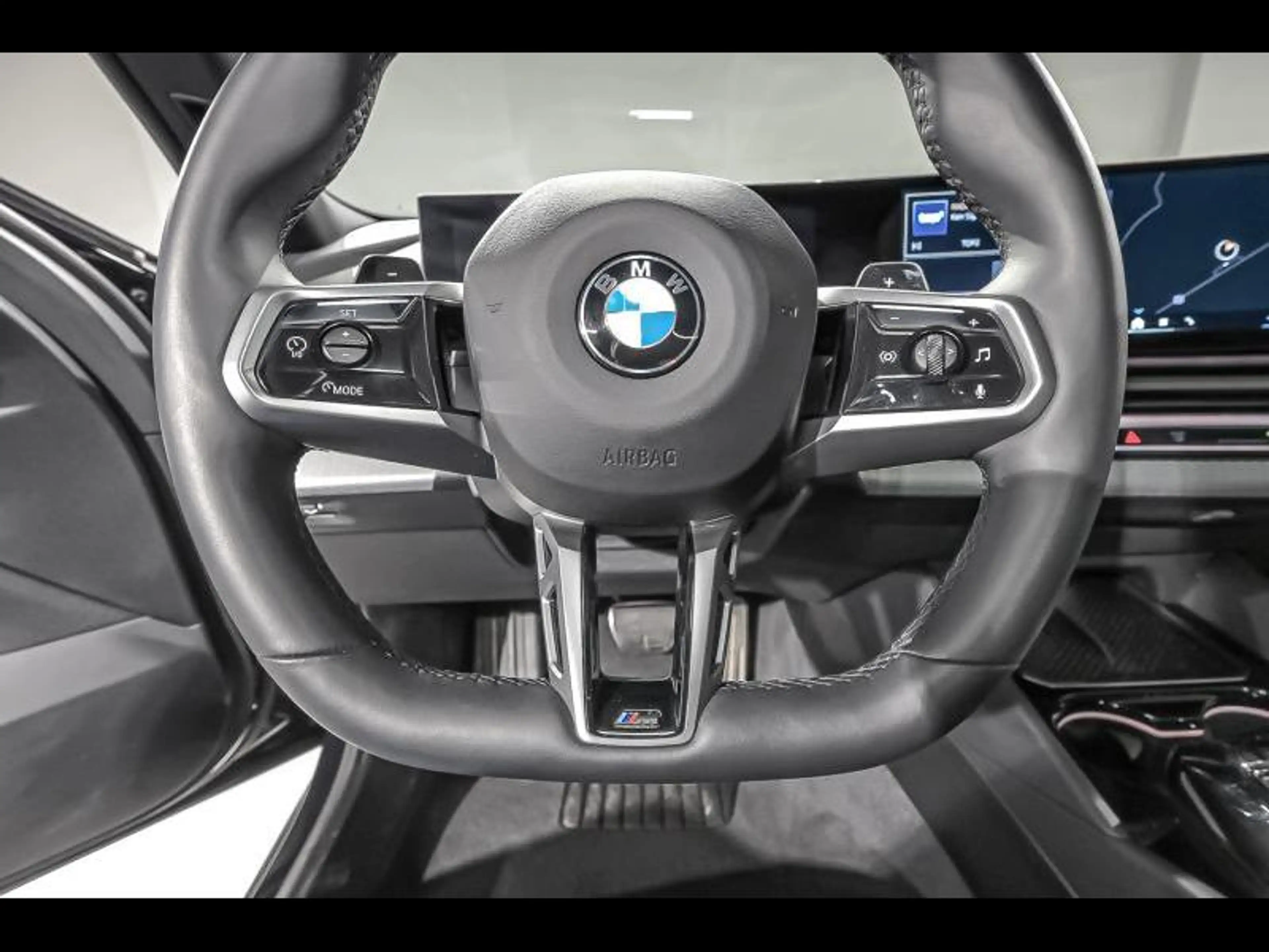 BMW 520 i Berline - MPACK|DASS+|360CAM|HUD|H&K| — photo 9