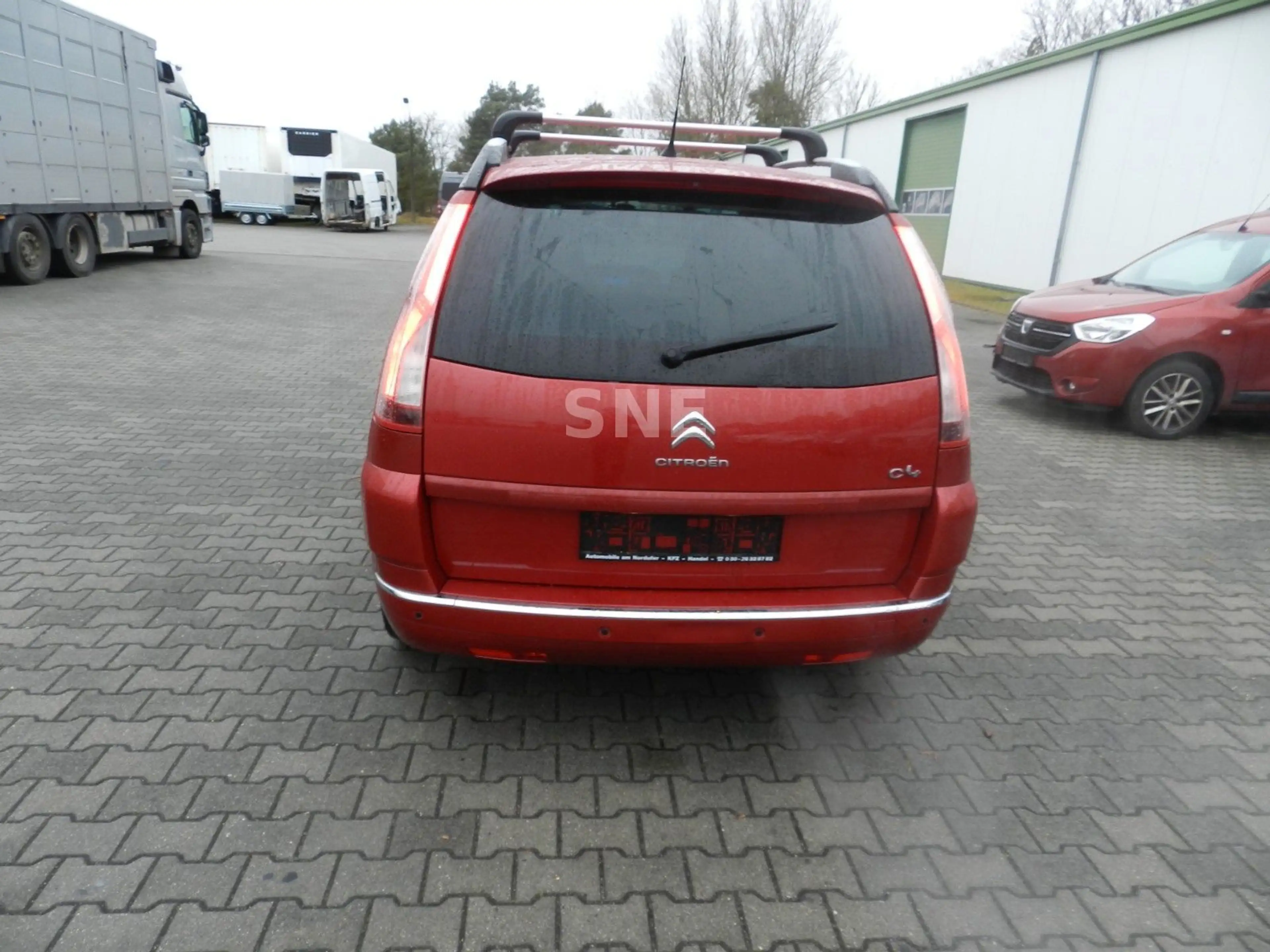 Citroen Grand C4 Picasso Exclusive — photo 7