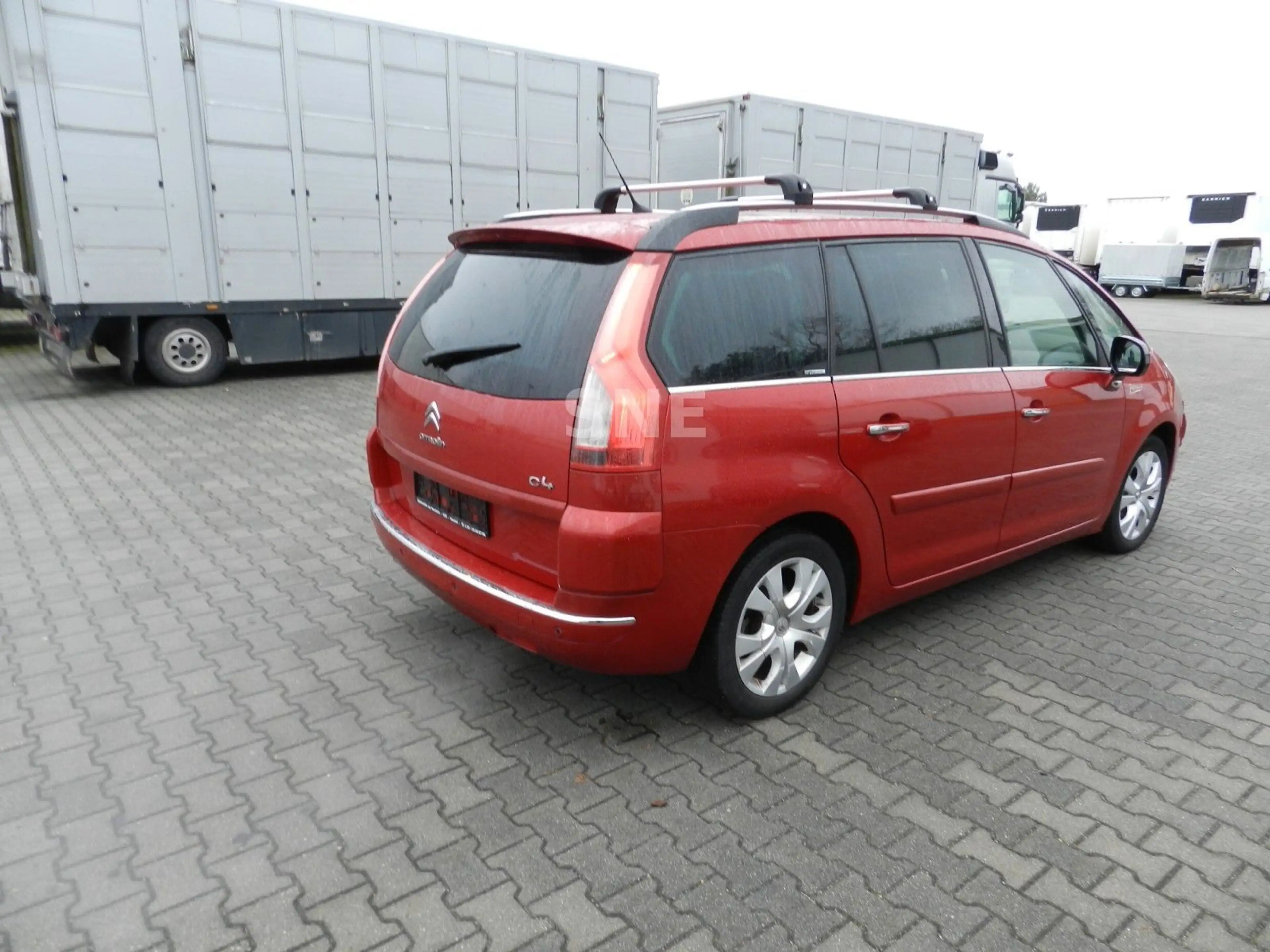 Citroen Grand C4 Picasso Exclusive — photo 6