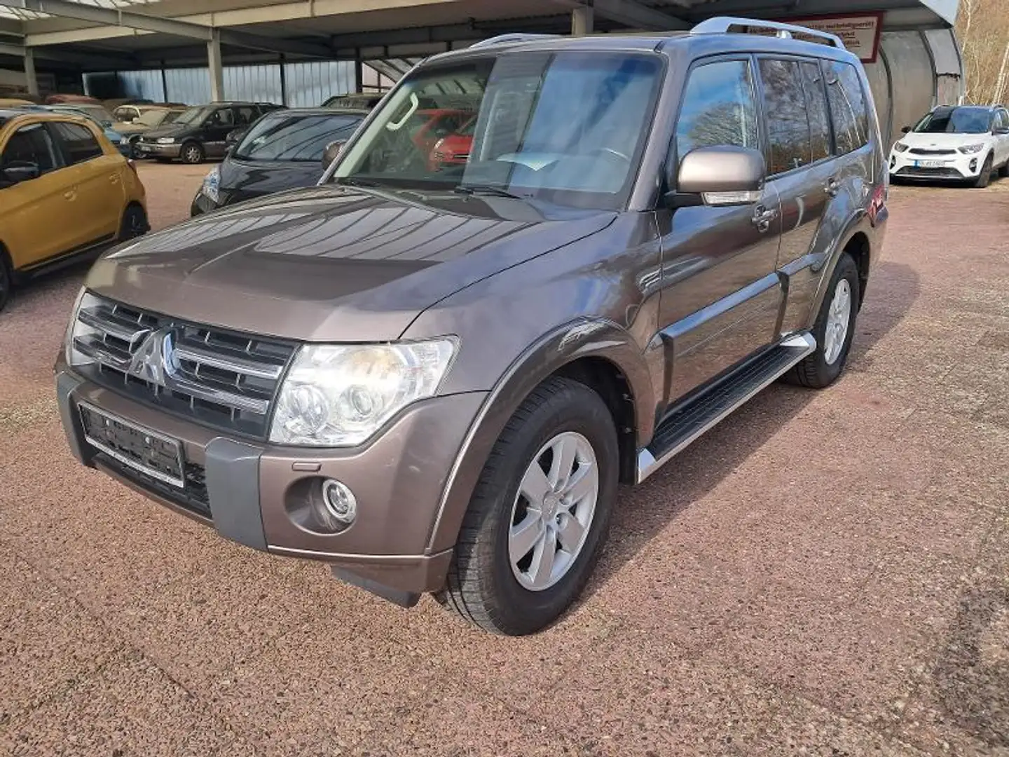 Mitsubishi Pajero 3,2 DI-D 5-Türer (Automatik) Instyle Maro - 1