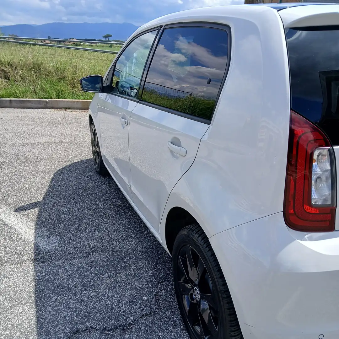 Skoda Citigo Citigo 5p 2018 5p 1.0 mpi g-tec Style 68cv Белый - 1