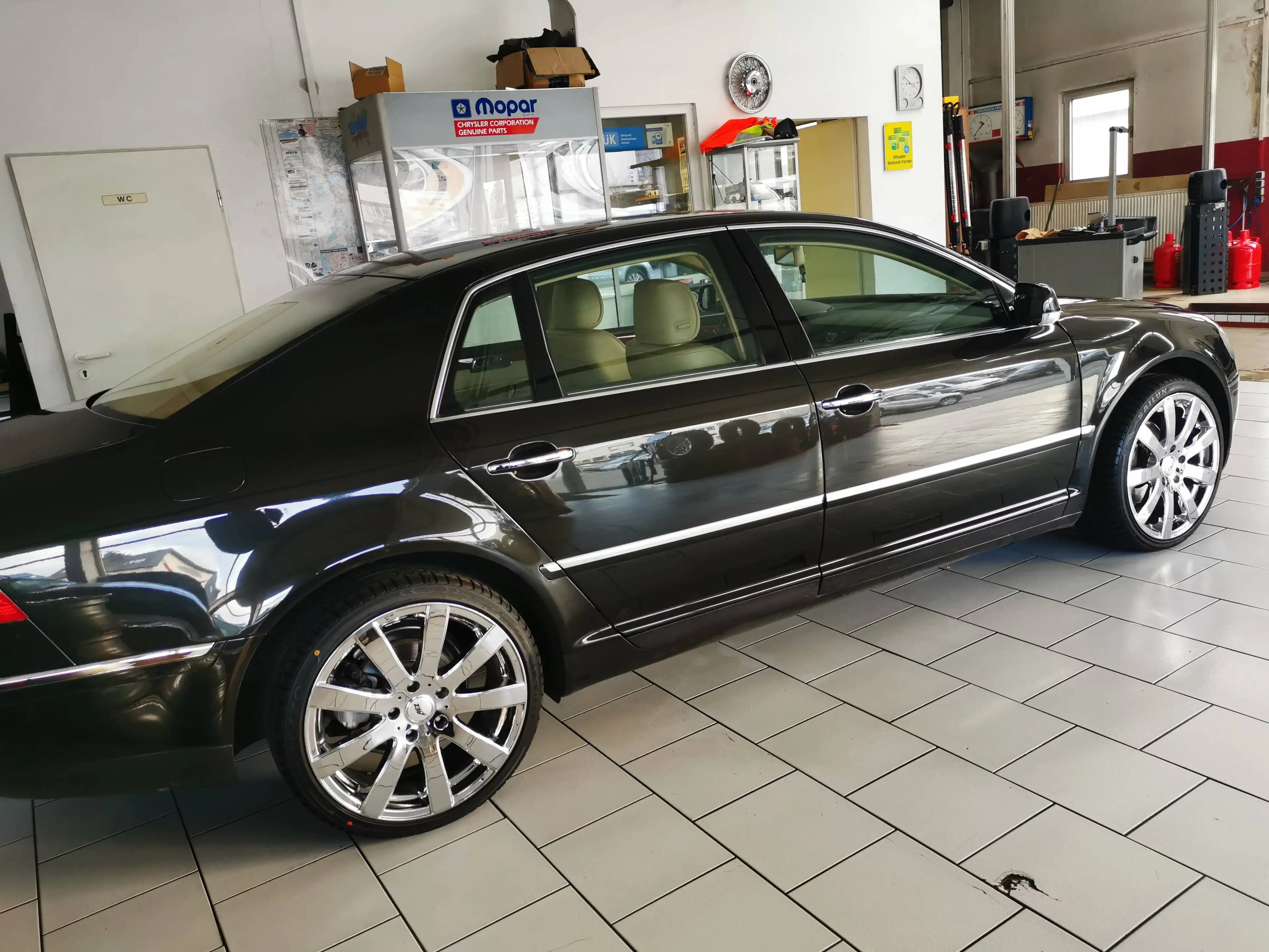 Volkswagen Phaeton V6 (5 Sitze) LPG Vollaussttung — photo 4