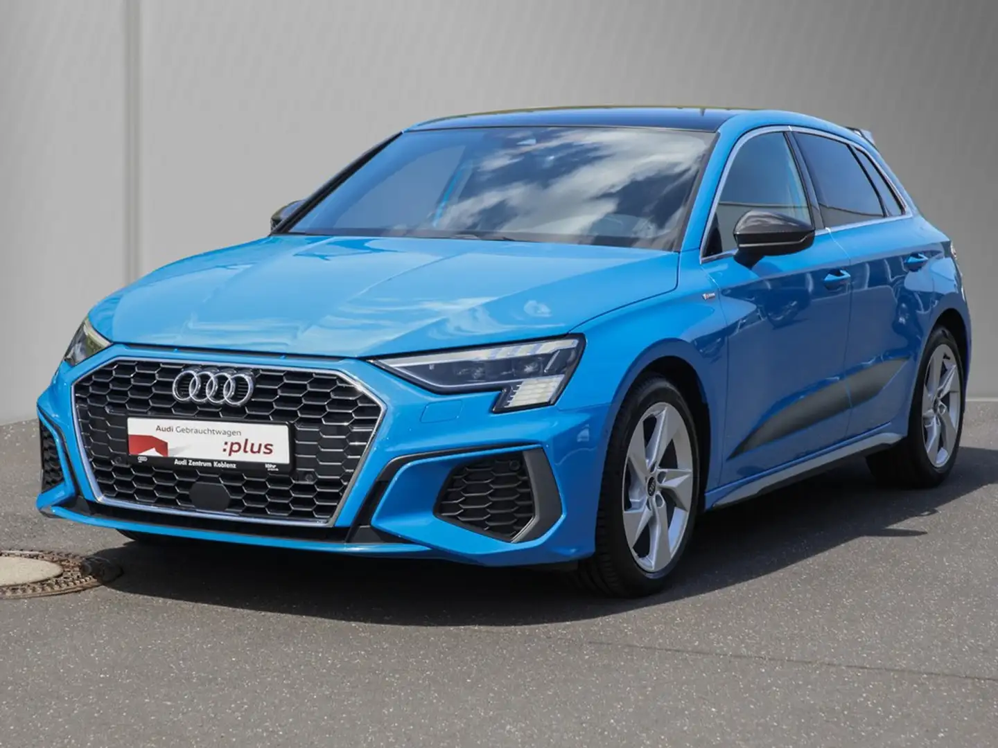 Audi A3 Sportback 35 TFSI S line s-tronic ACC Matrix Blau - 2