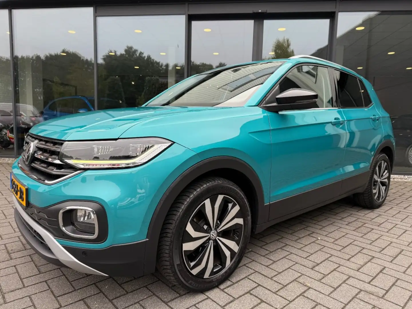 Volkswagen T-Cross 1.0 TSI Style,LED,Keyless,BLIS,Adapt Cruise,Camera Grün - 2