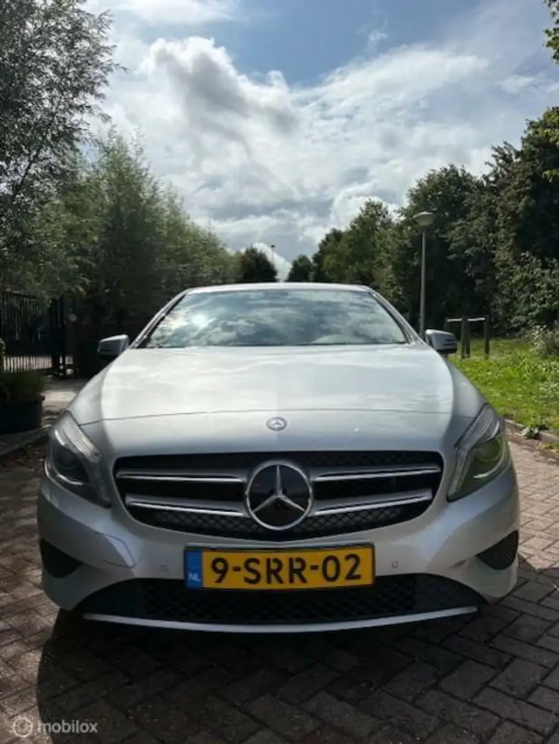 Mercedes-Benz A 180 Edition Navigatie 4U3 Nap! Grau - 2