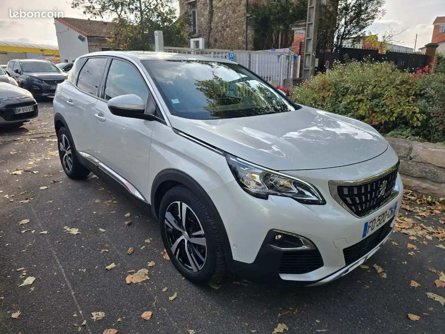 Peugeot 3008 1.2L Ess 130 Allure Boite Auto 99 000km - 2