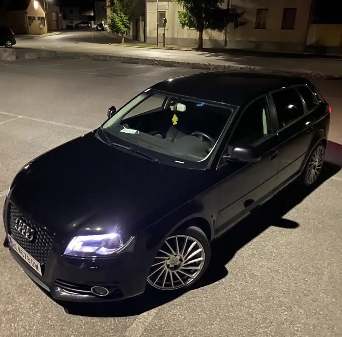 Audi A3 S Line Schwarz - 1
