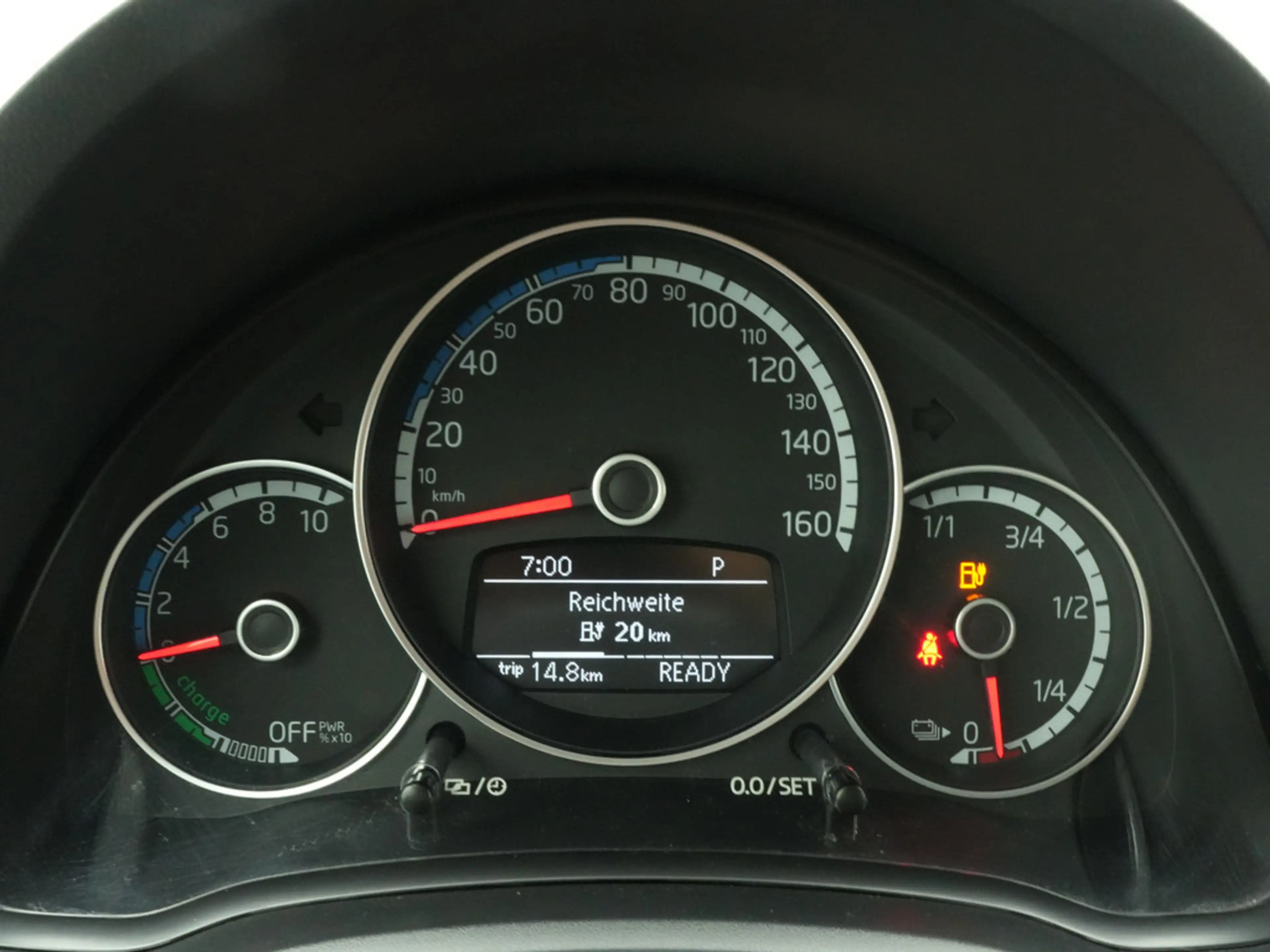Volkswagen e-up! Edition PDC SHZ KAM PORT NAVI — photo 6