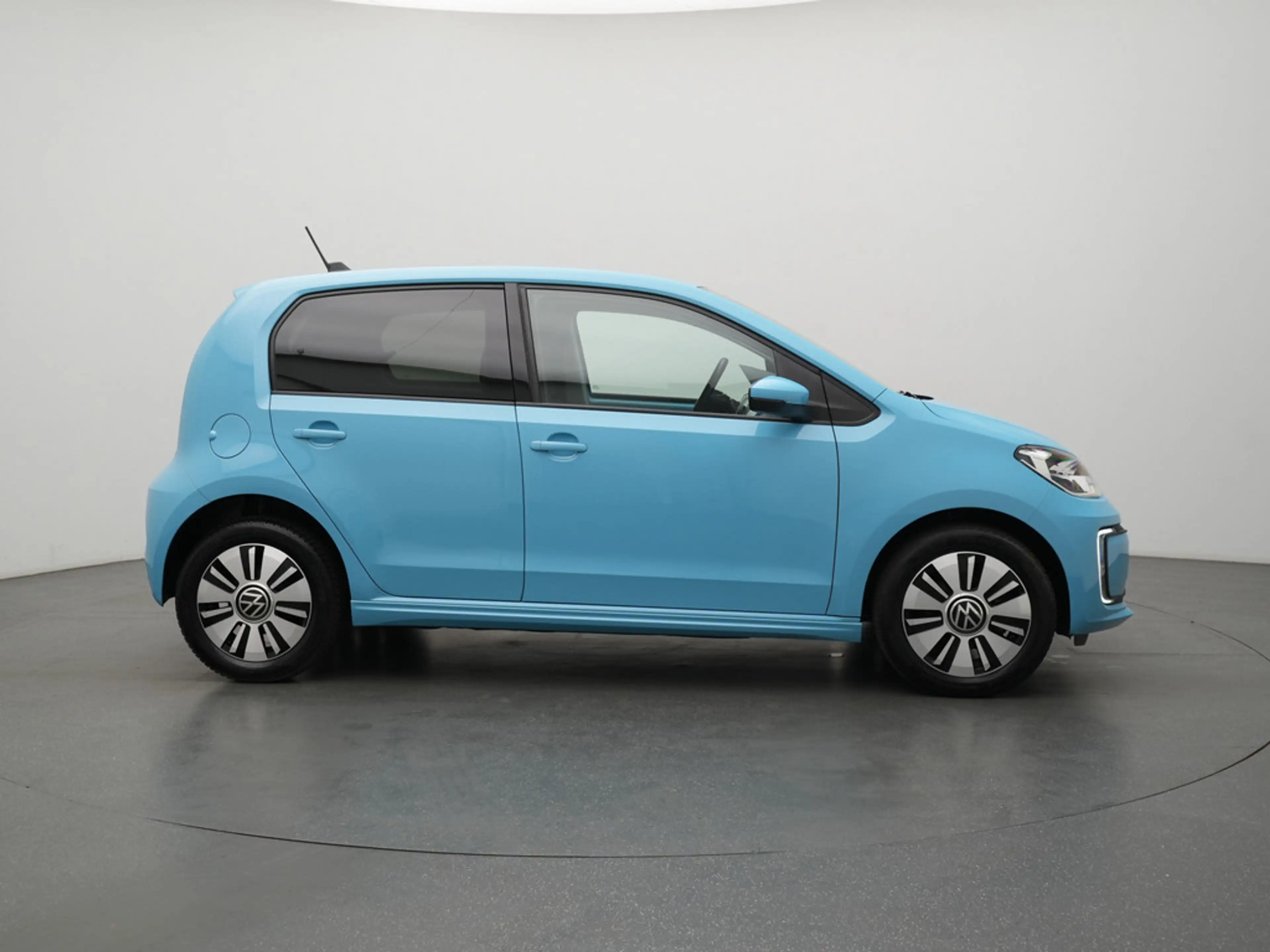 Volkswagen e-up! Edition PDC SHZ KAM PORT NAVI — photo 3