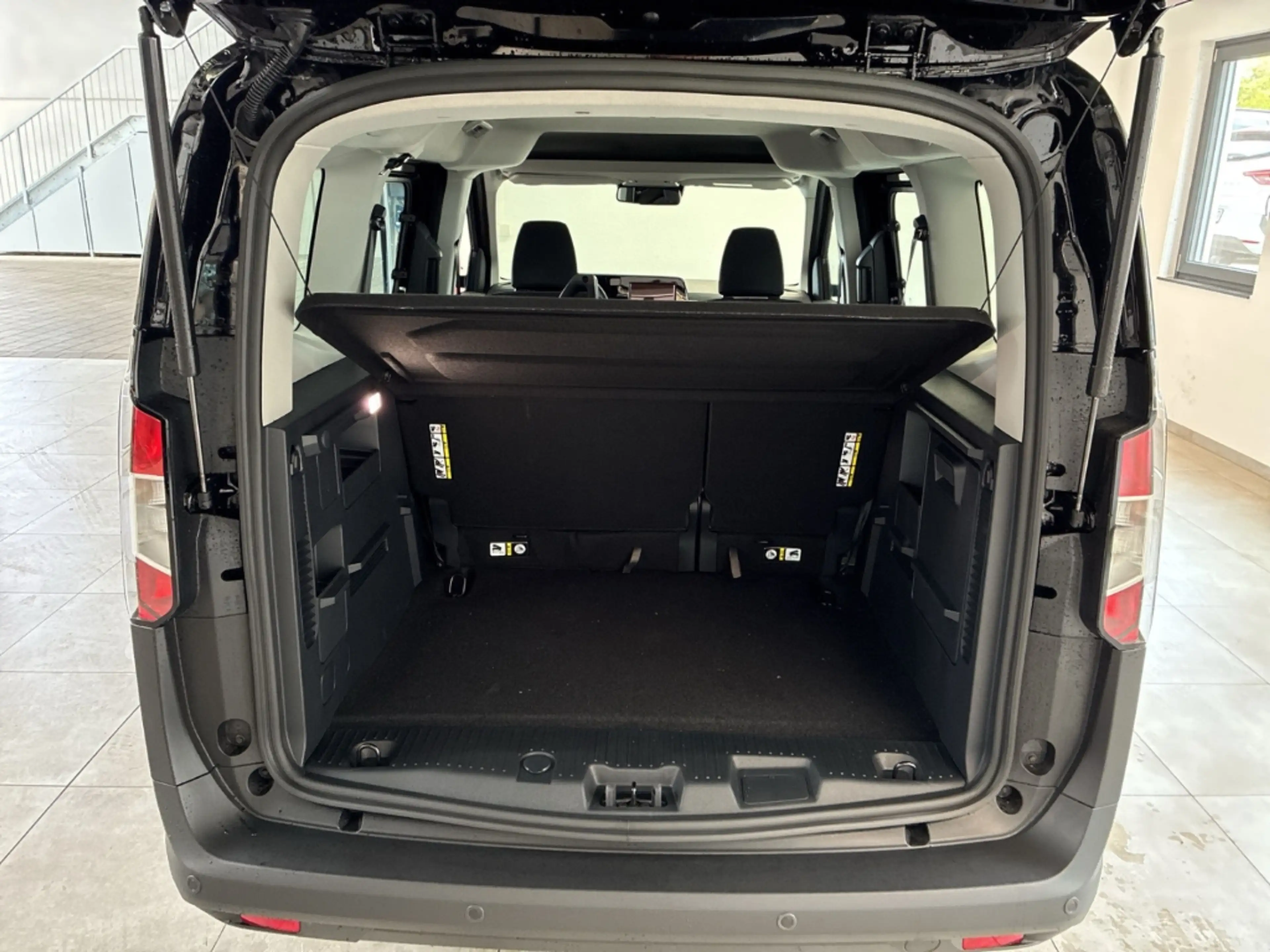 Ford Tourneo Courier 1.0 EcoBoost Trend 5J Gar. PDC SHZ Tempomat Klima — photo 6