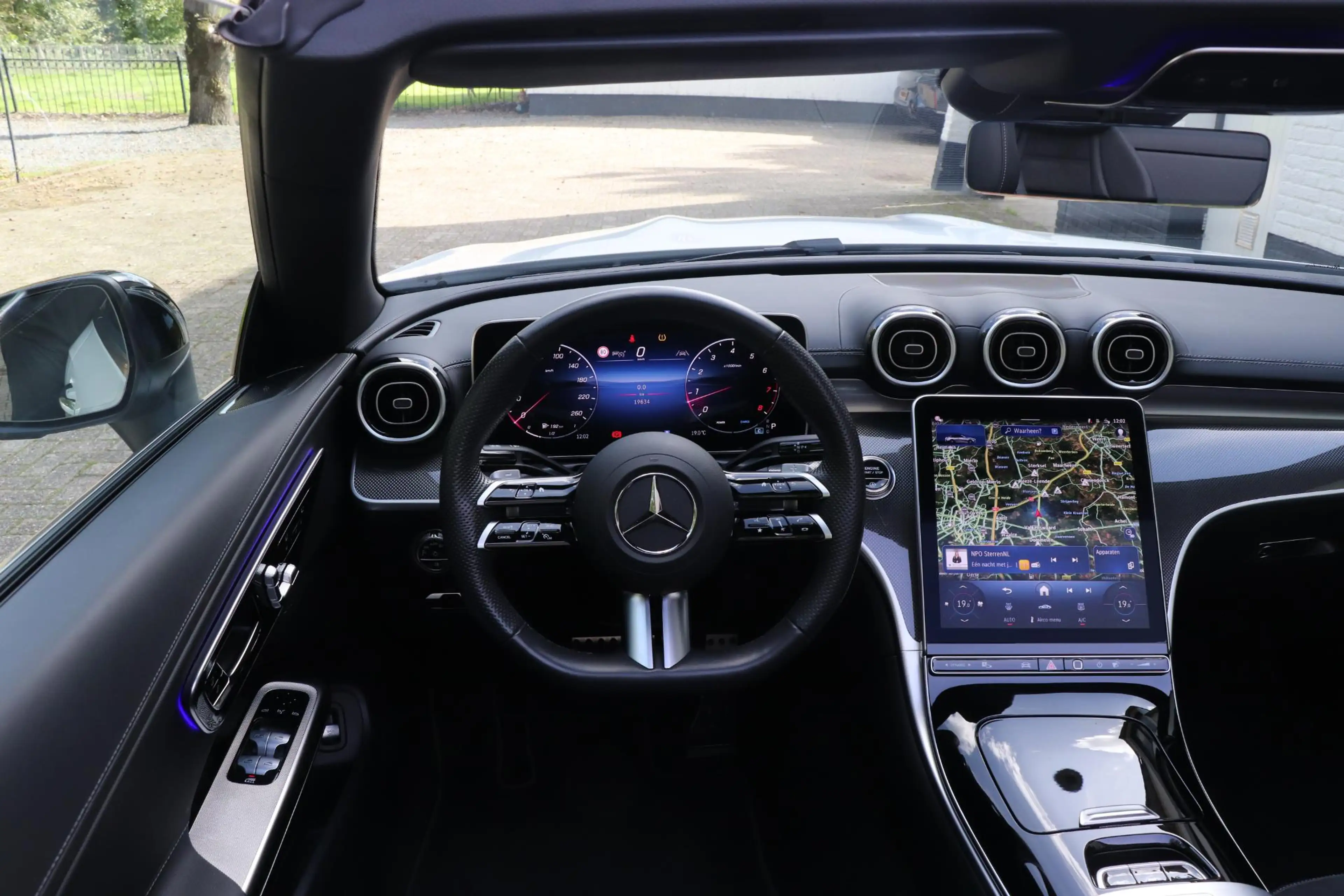 Mercedes-Benz CLE 180 Cabriolet AMG Line |Distronic — photo 12
