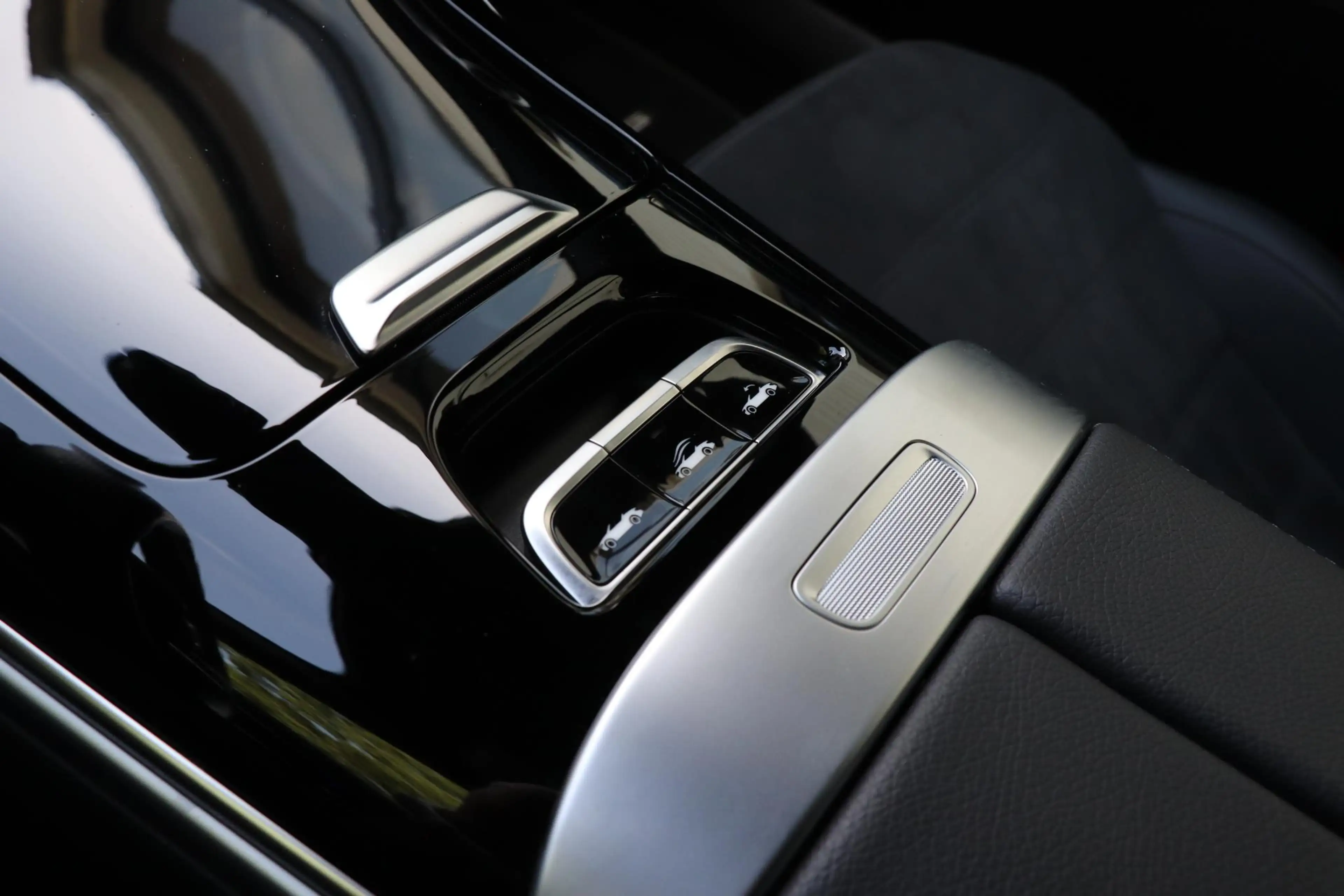 Mercedes-Benz CLE 180 Cabriolet AMG Line |Distronic — photo 50