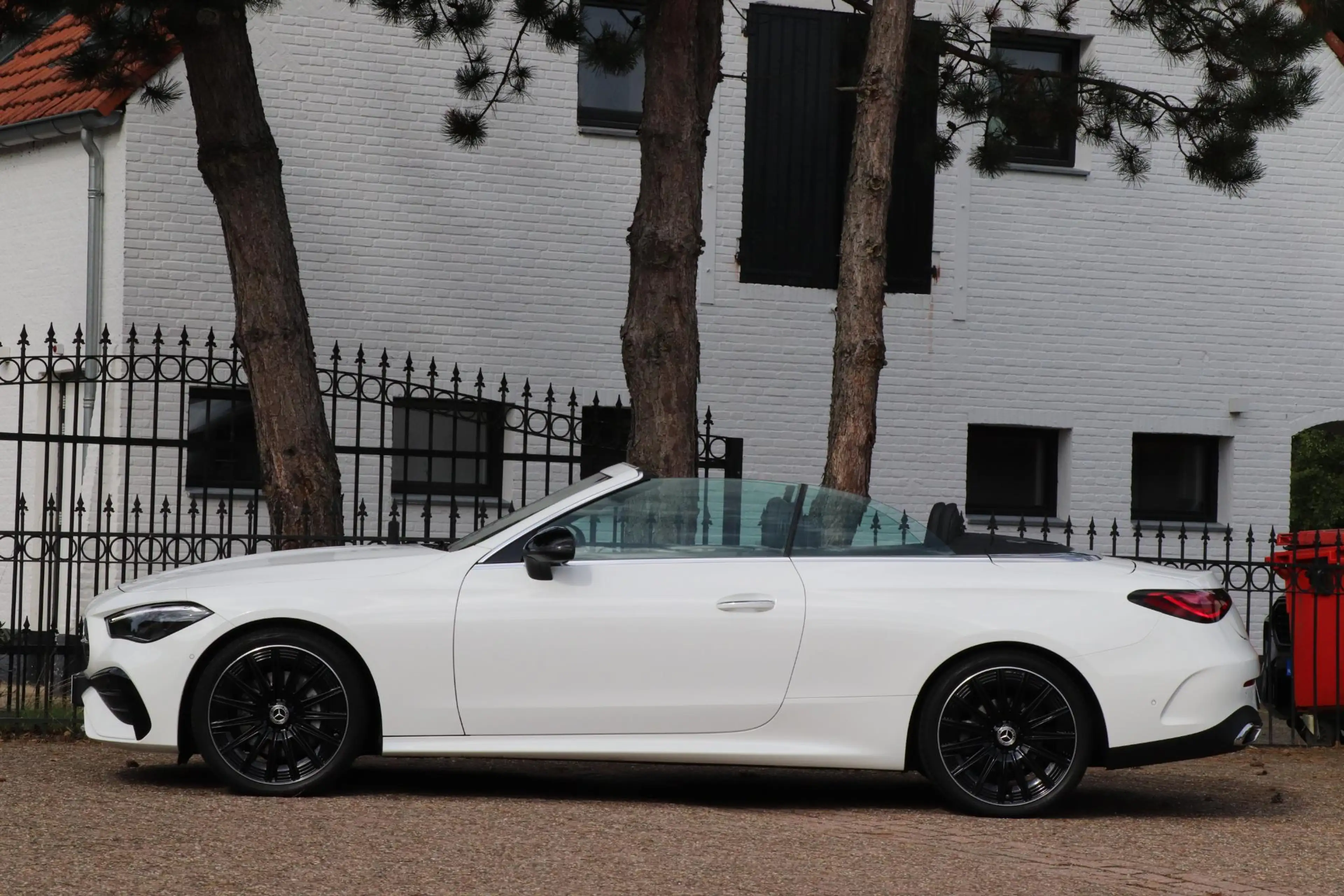Mercedes-Benz CLE 180 Cabriolet AMG Line |Distronic — photo 2