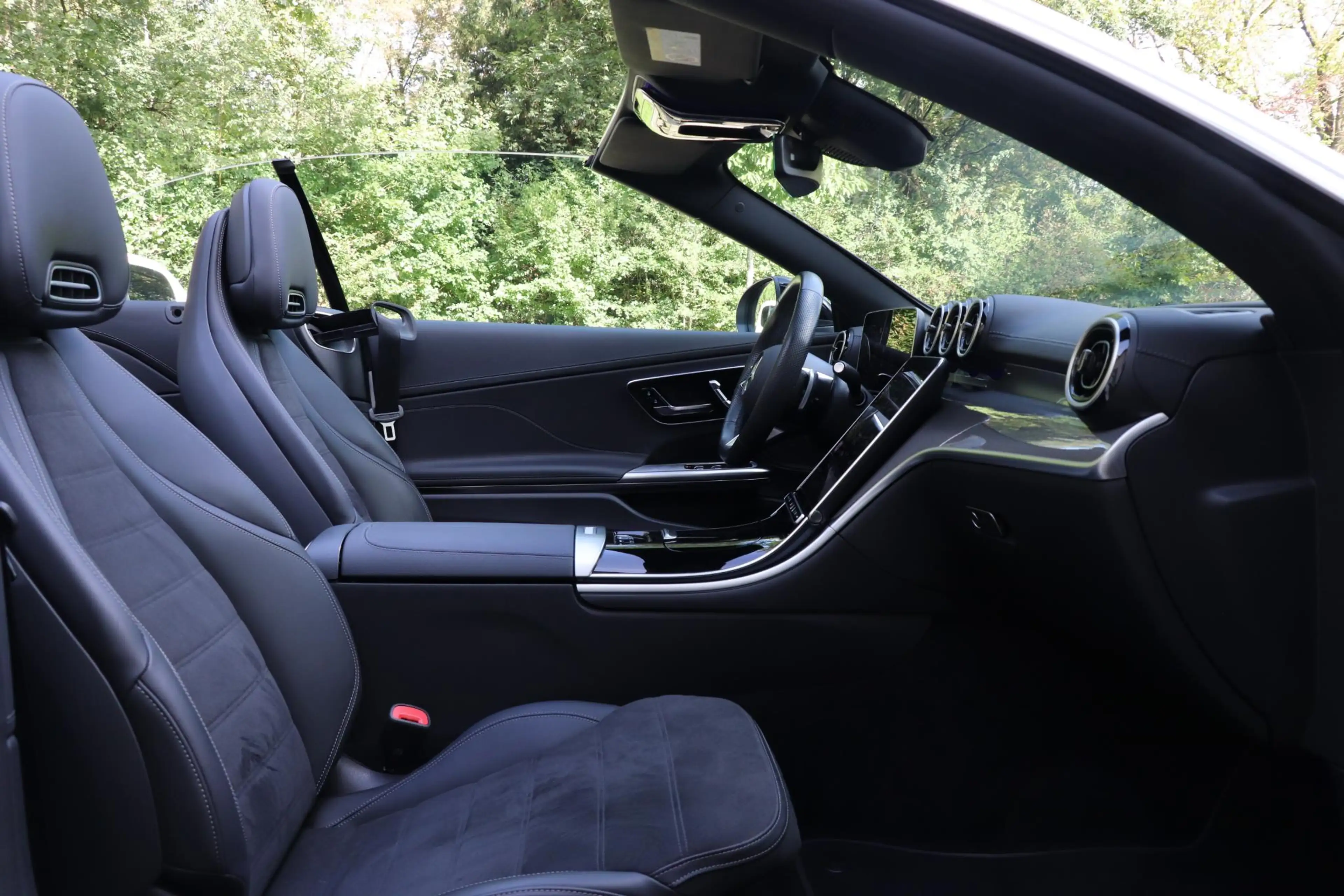 Mercedes-Benz CLE 180 Cabriolet AMG Line |Distronic — photo 14
