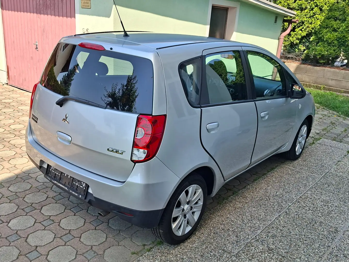 Mitsubishi Colt Colt 5dr 1,3 MPI Invite Clear Tec Invite Silber - 2