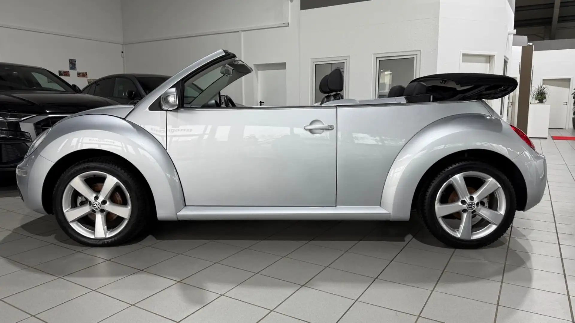 Volkswagen New Beetle Cabriolet 1.6 KLIMA GRA "10.000KM" Silber - 2