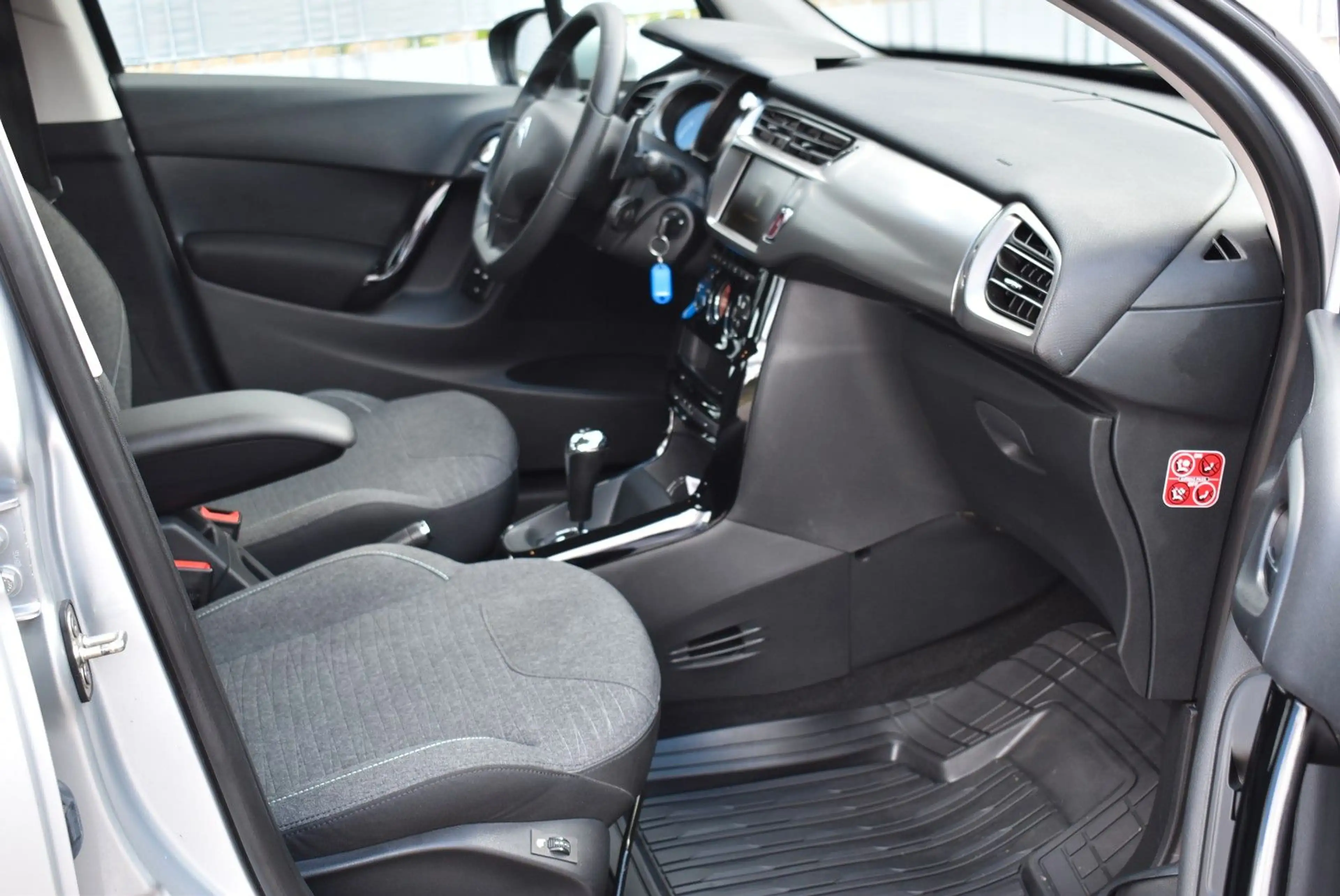 Citroen C3 Selection ,Automatik,erst 73600 KM — photo 11