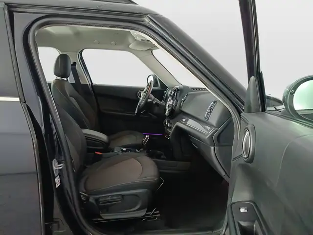 Mini Countryman view 11