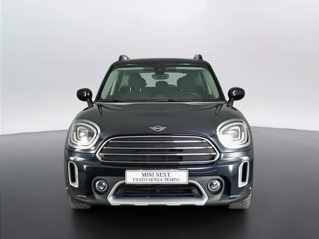 Mini Countryman view 2
