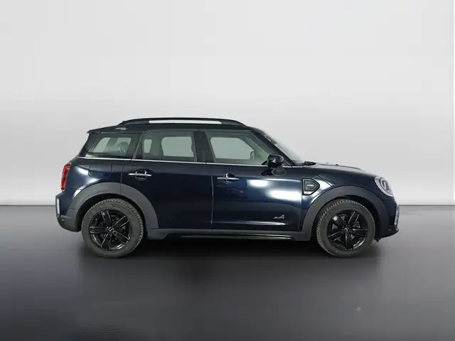 Mini Countryman view 3