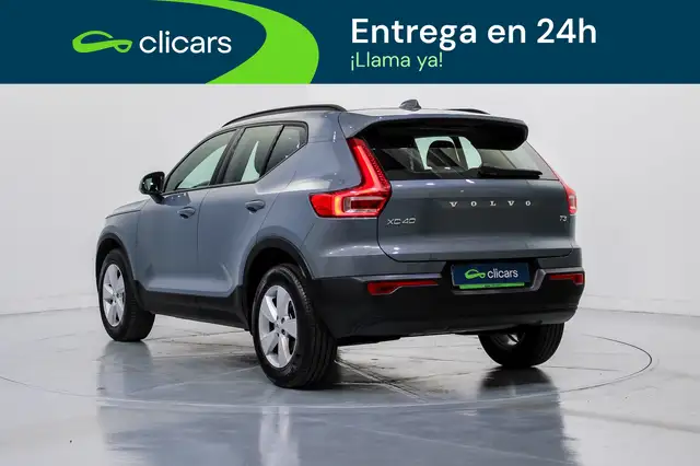 Volvo XC40 view 9