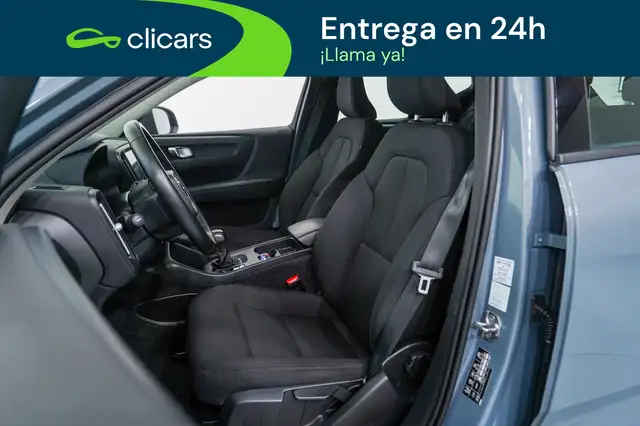 Volvo XC40 view 14