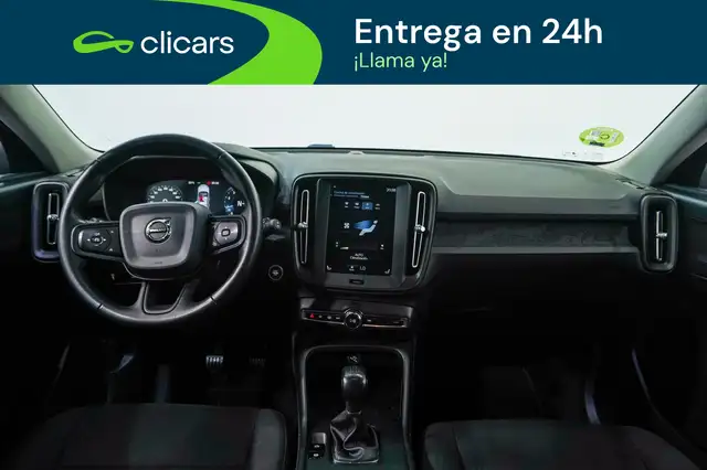 Volvo XC40 view 13