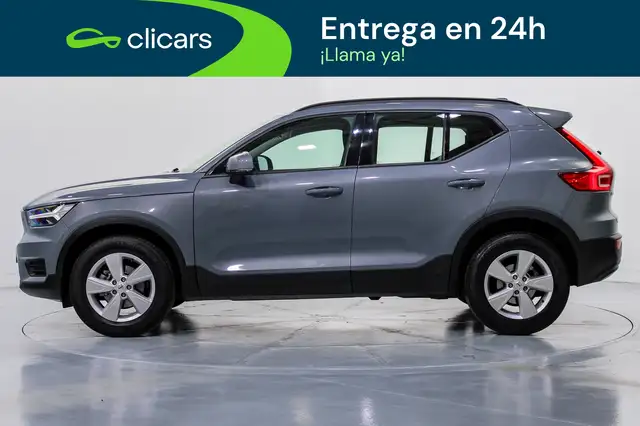 Volvo XC40 view 8