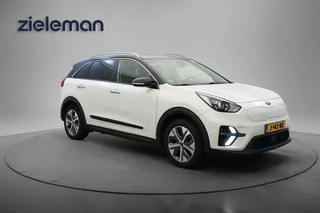 Kia Niro DynamicLine 64 kWh - Carplay, Camera, Stuur/Stoelv