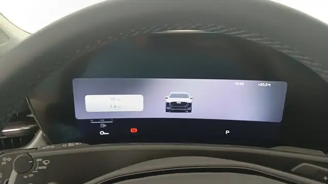 Audi Q3 view 15