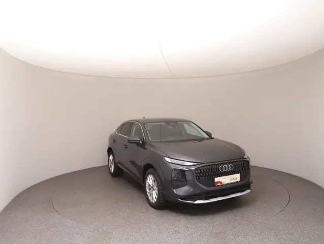 Audi Q3 view 2